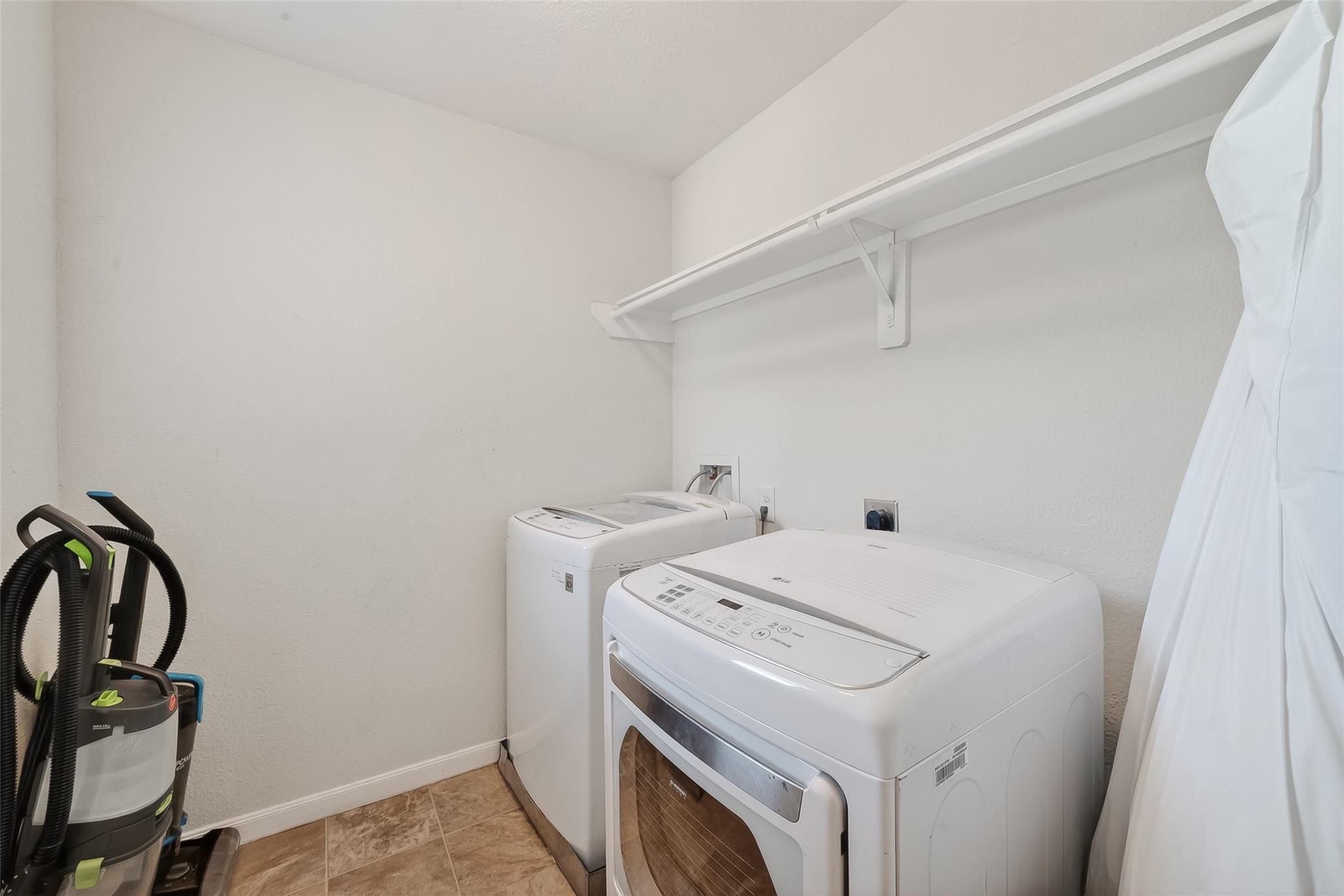 2707 Piney Lake Court