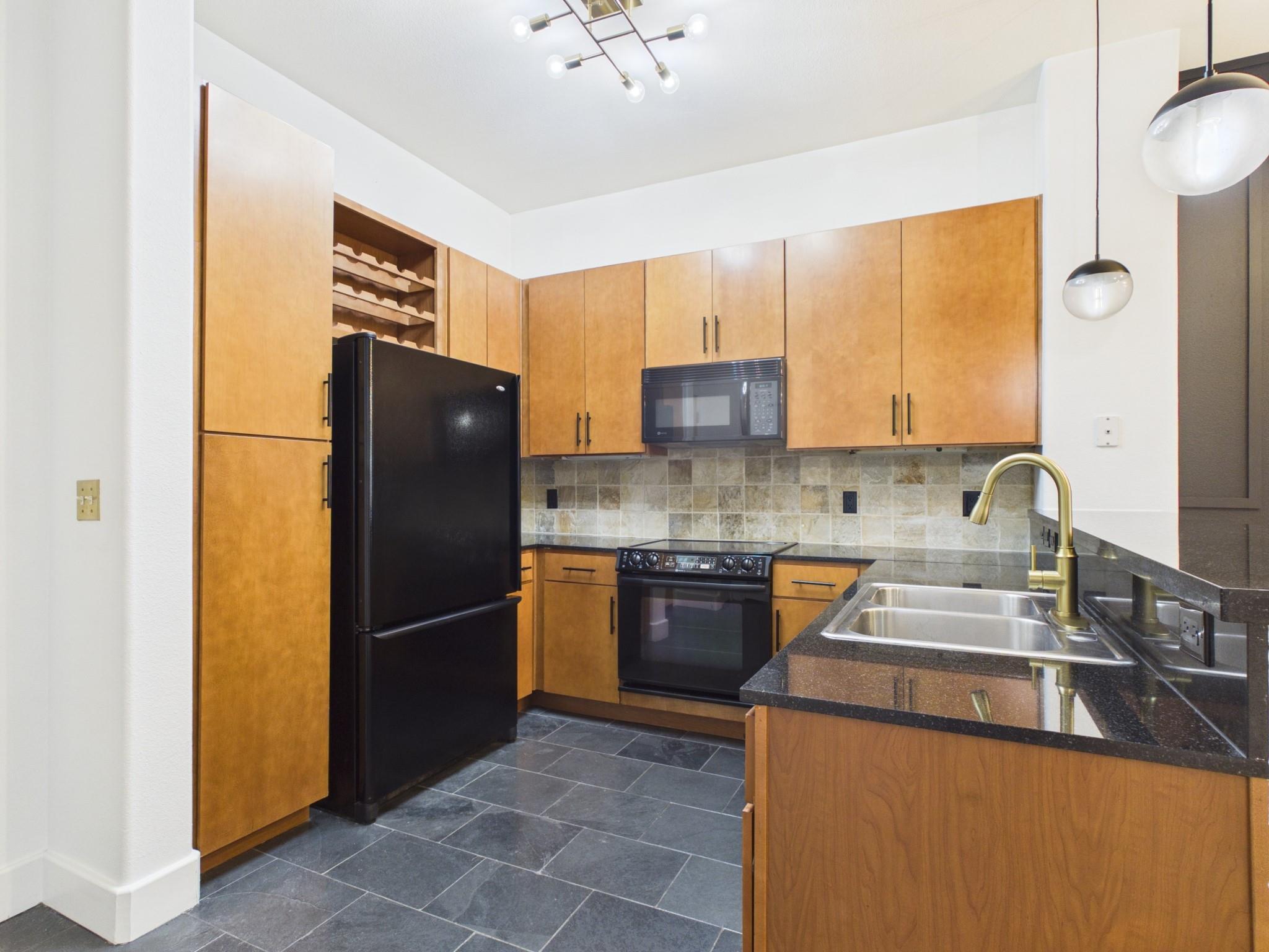 1901 Post Oak Blvd Boulevard # 2402