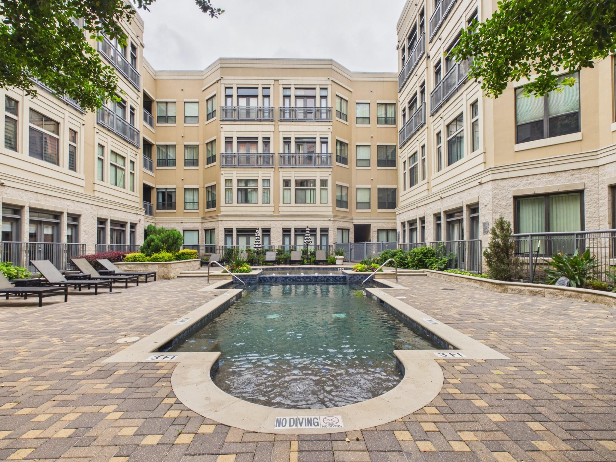 1901 Post Oak Blvd Boulevard # 2402