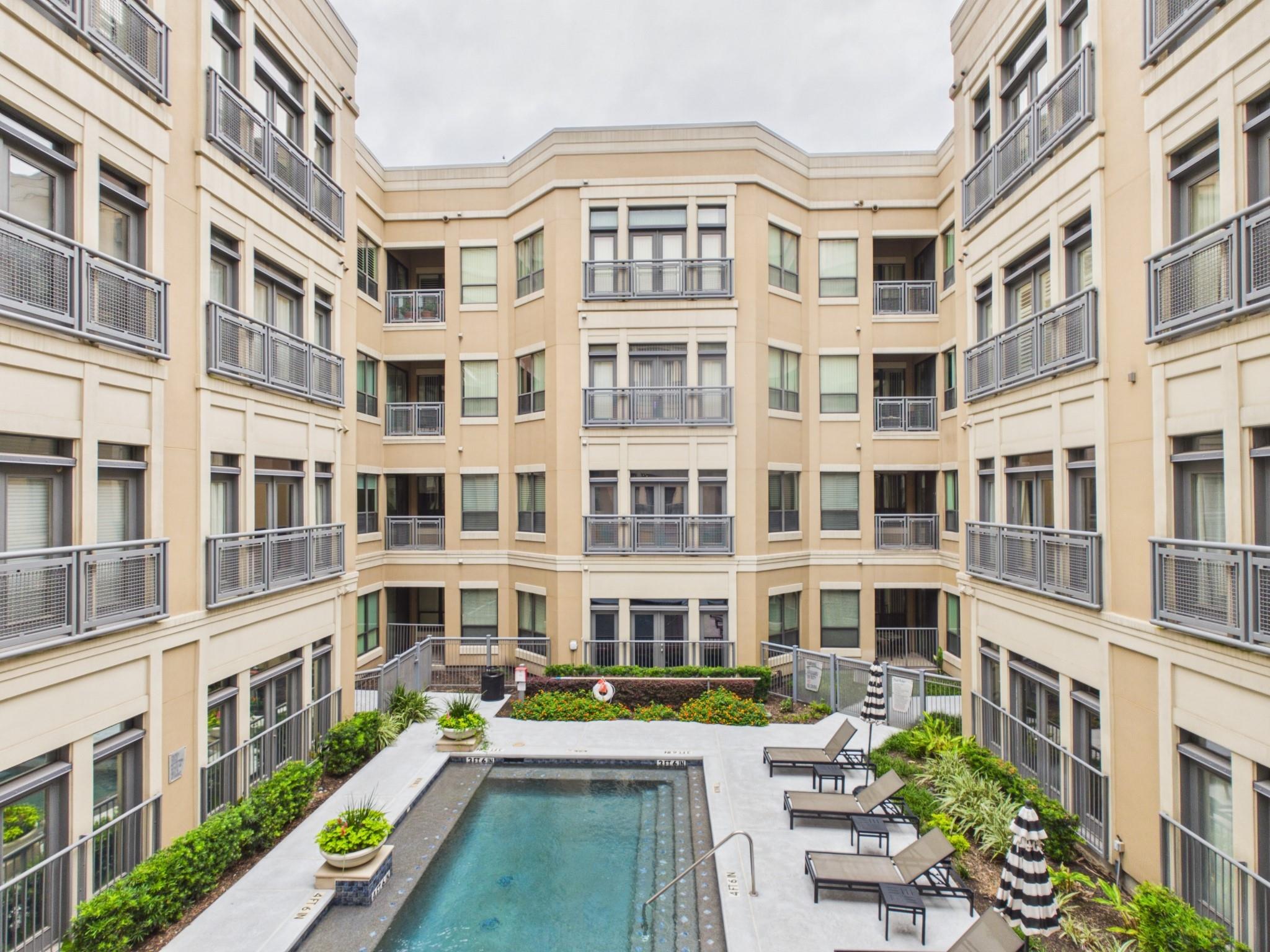 1901 Post Oak Blvd Boulevard # 2402