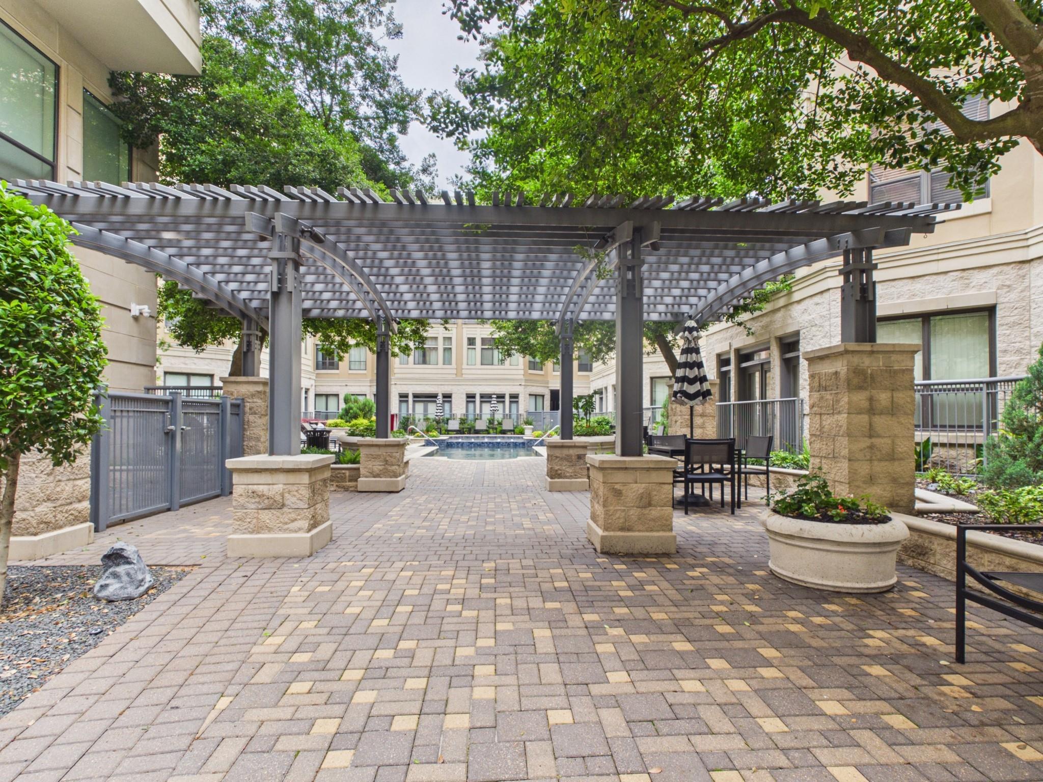 1901 Post Oak Blvd Boulevard # 2402