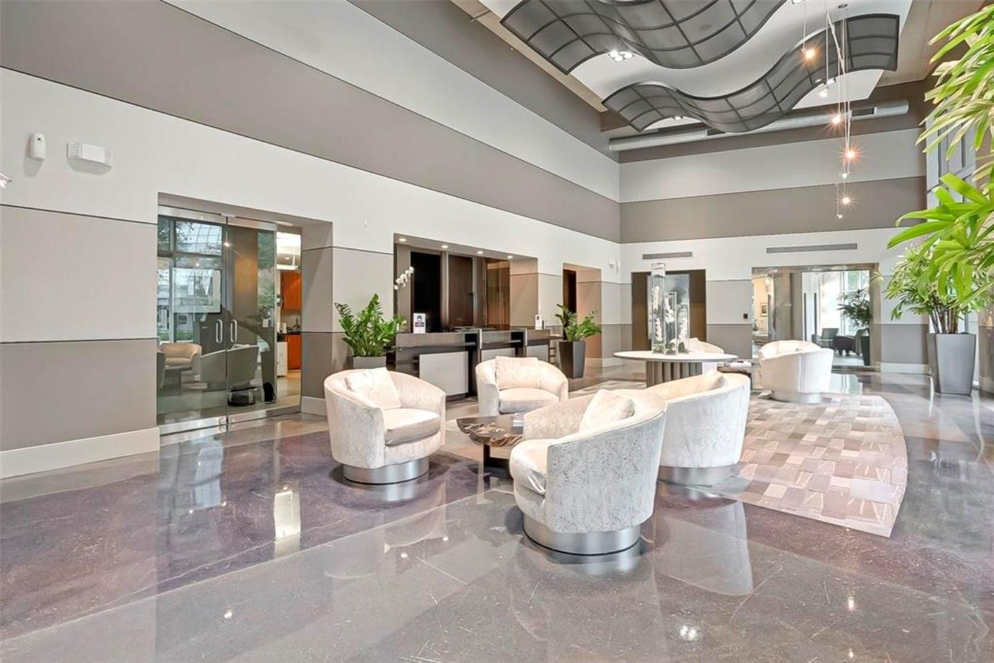 1901 Post Oak Blvd Boulevard # 2402