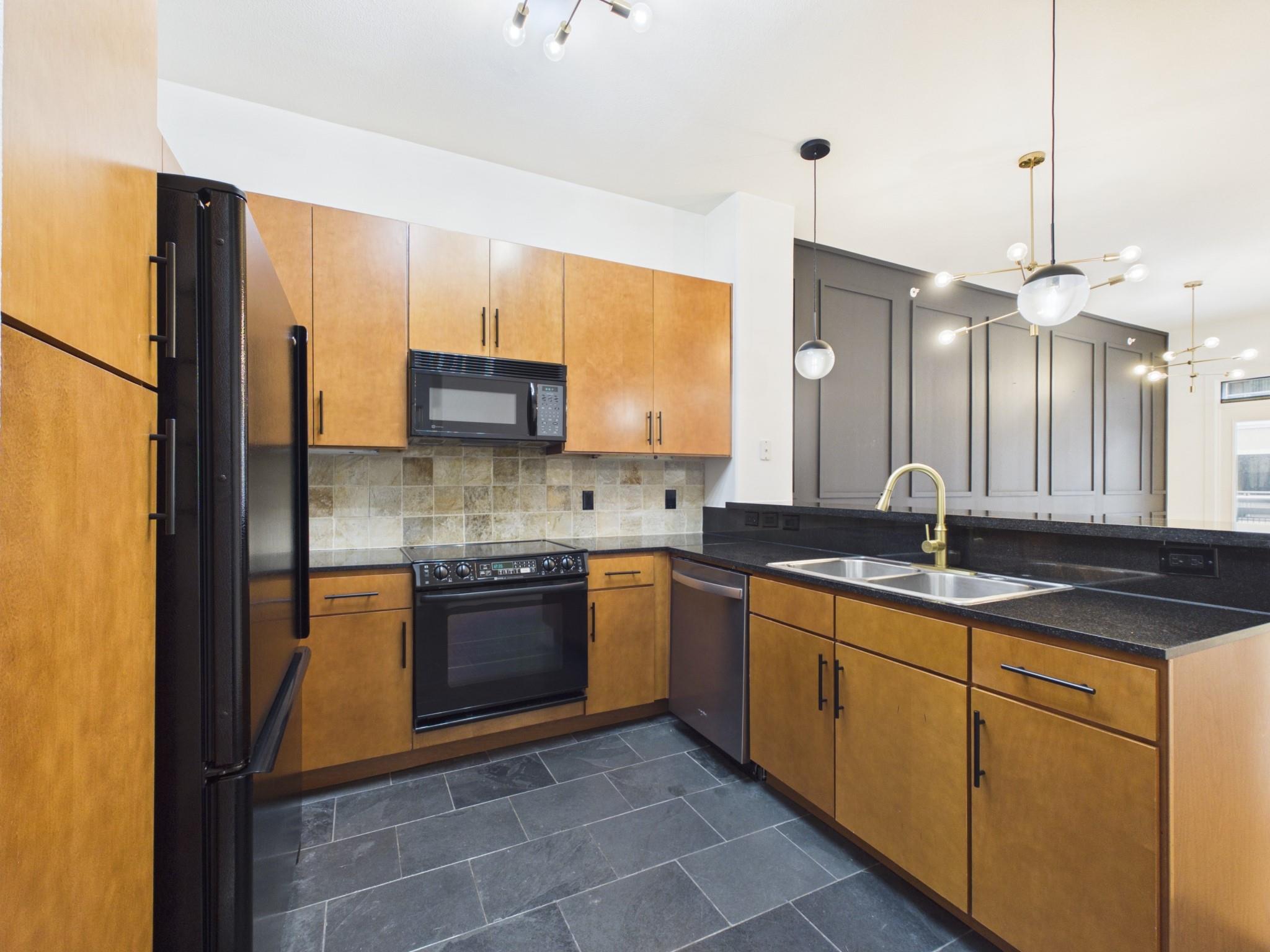 1901 Post Oak Blvd Boulevard # 2402