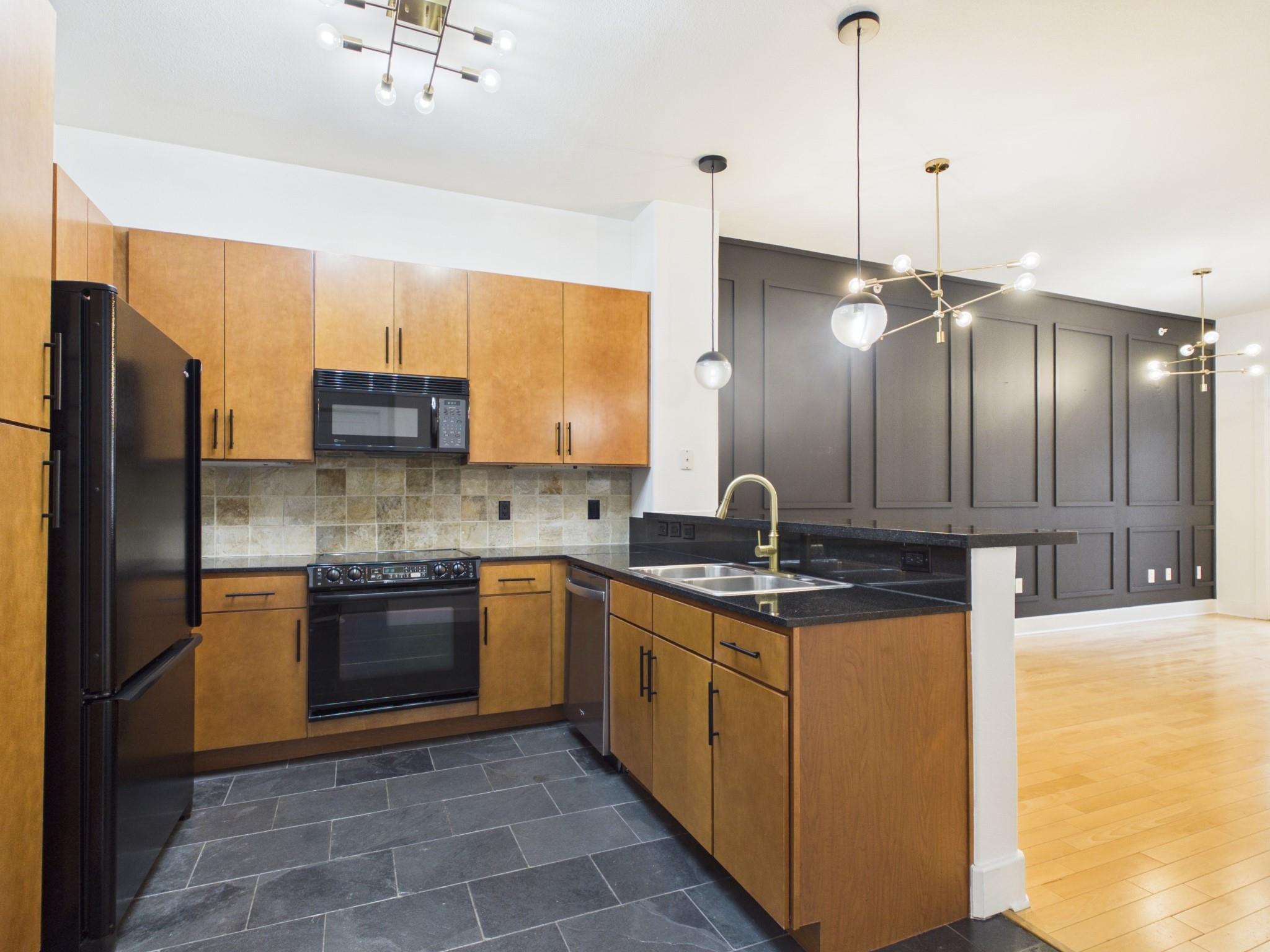 1901 Post Oak Blvd Boulevard # 2402