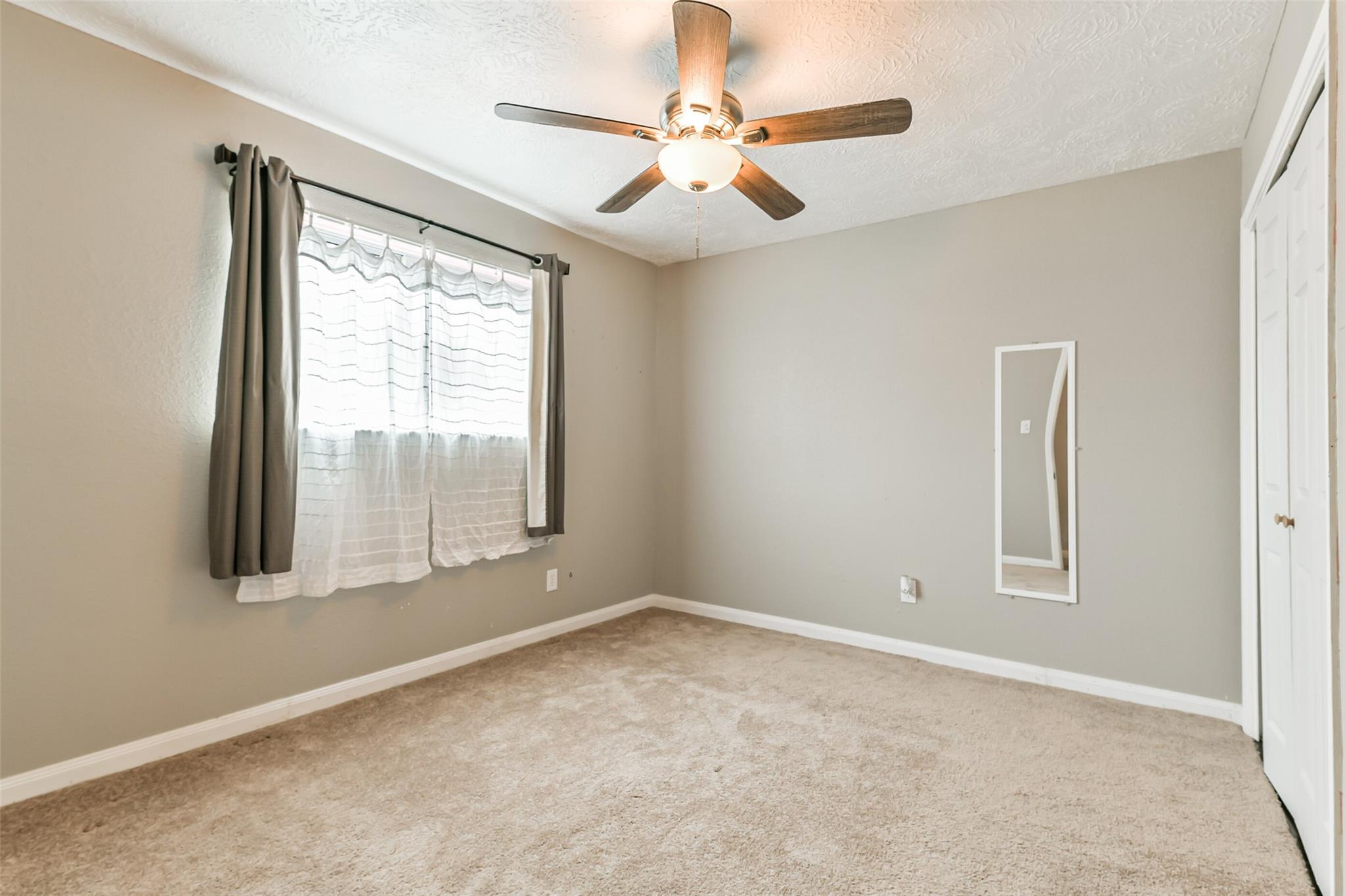 207 Woodvale Drive