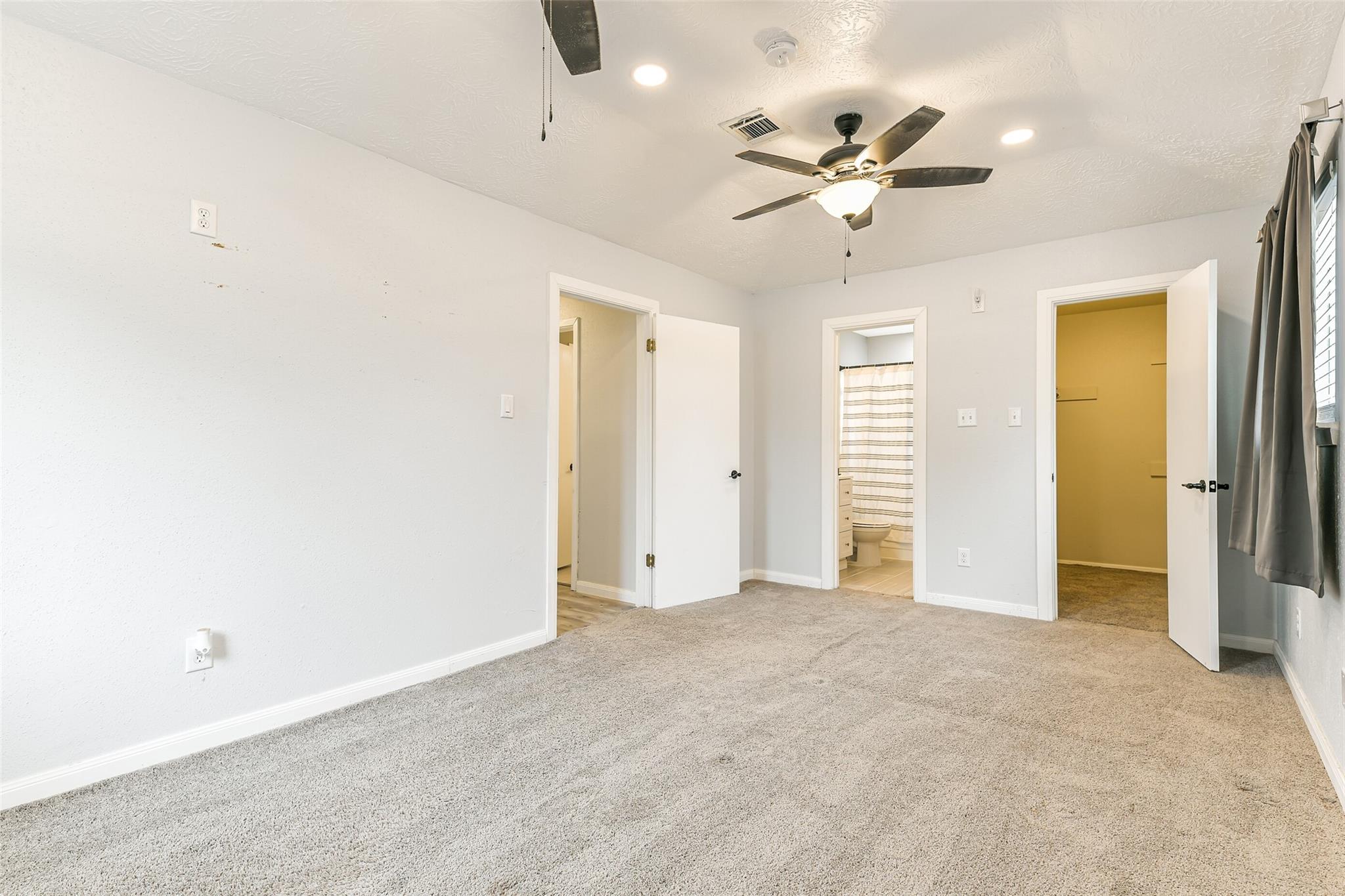 207 Woodvale Drive