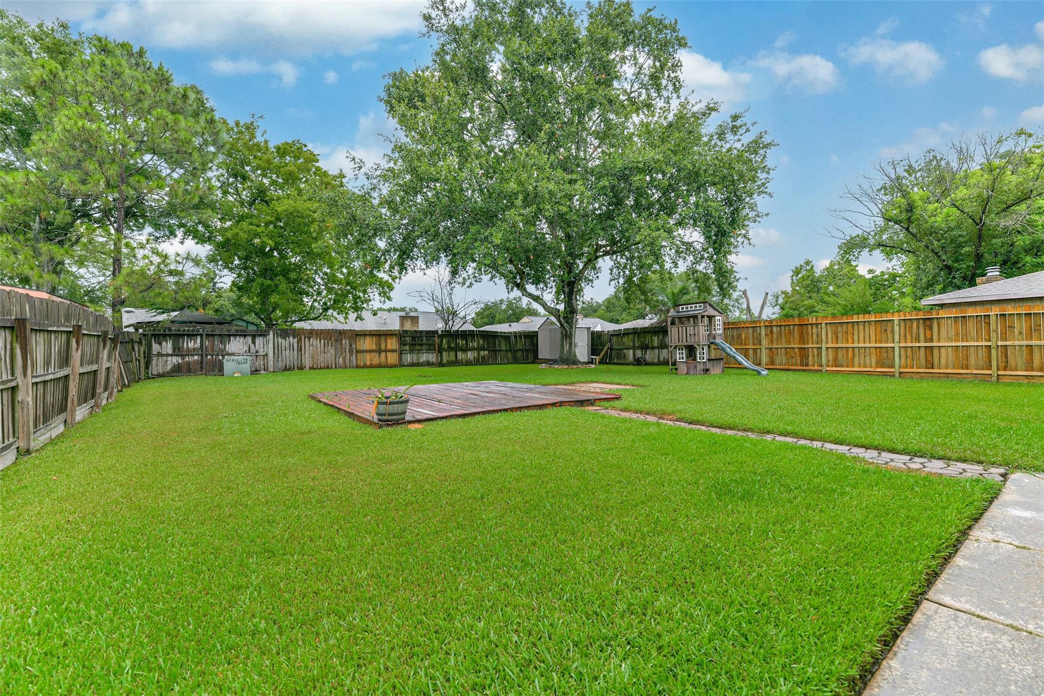 207 Woodvale Drive