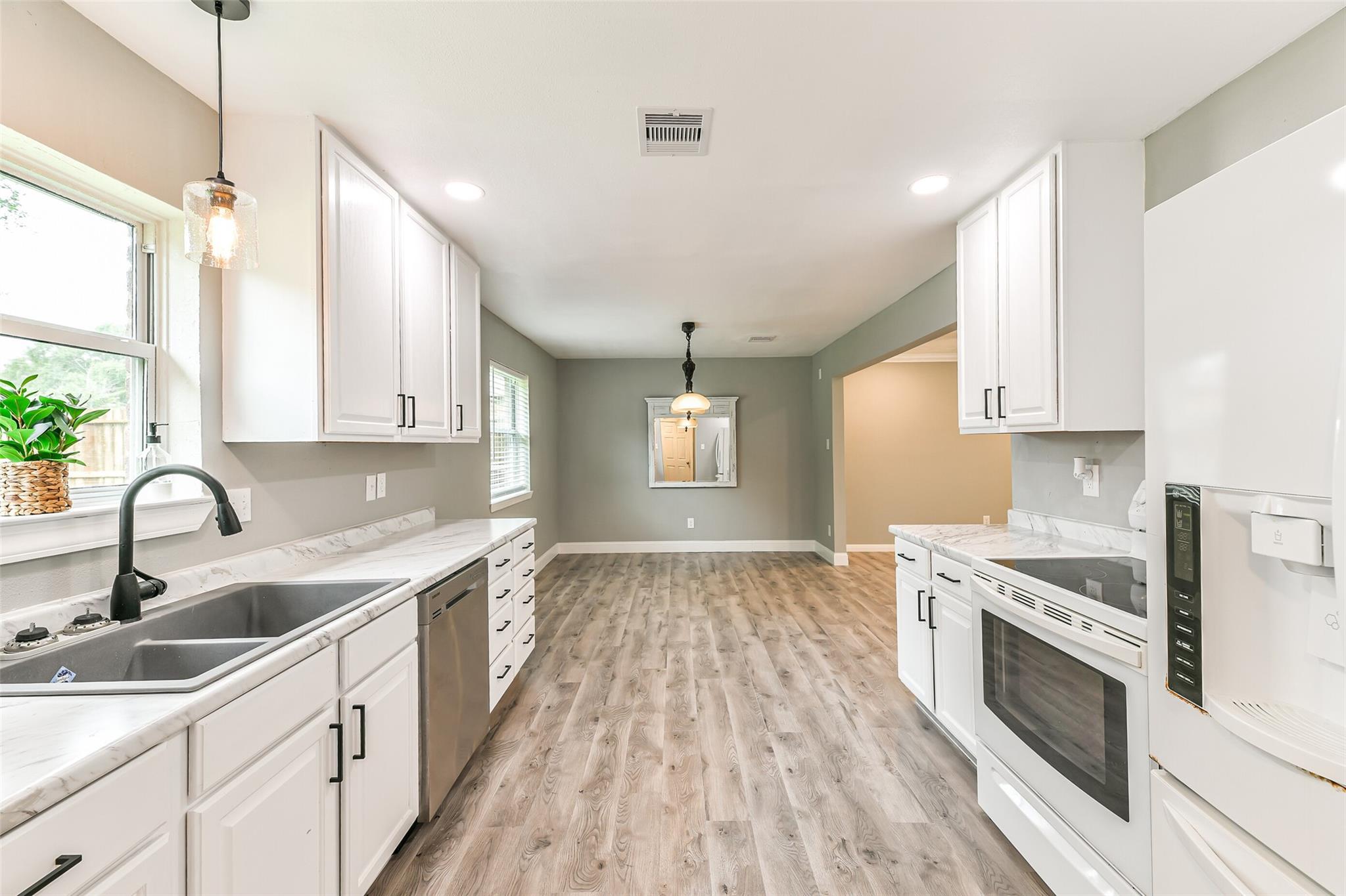 207 Woodvale Drive