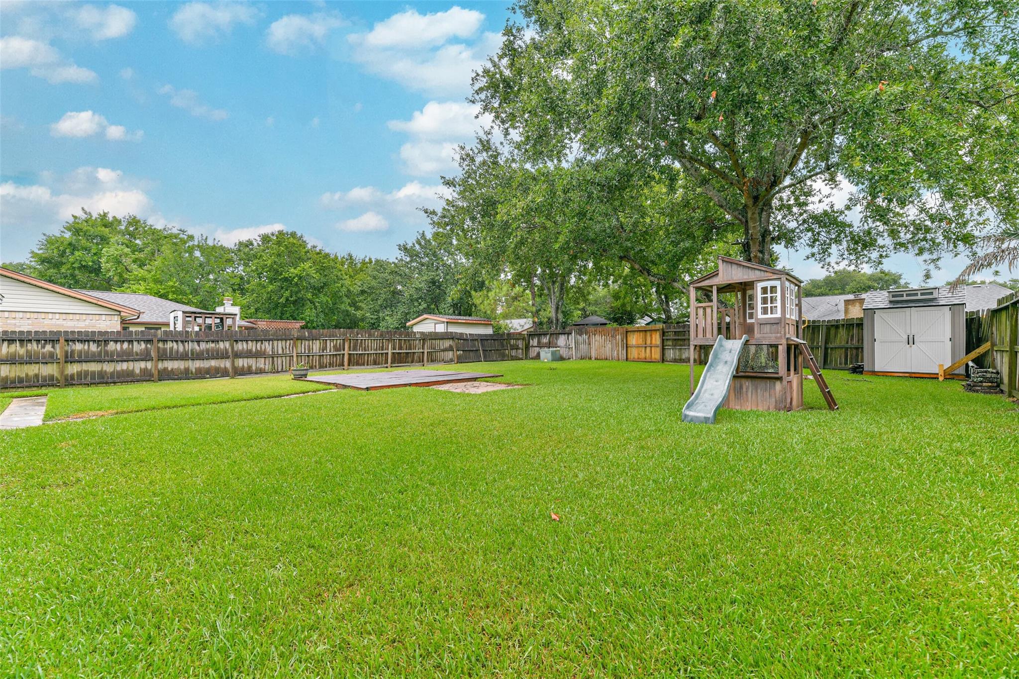 207 Woodvale Drive