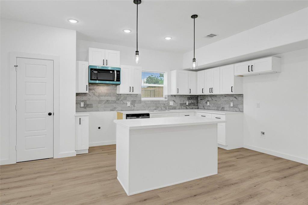 8021 Birmingham Street Unit: A/B