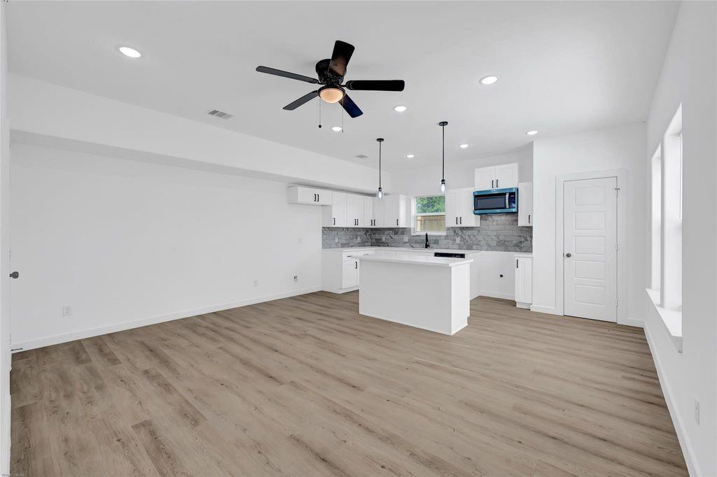 8021 Birmingham Street Unit: A/B