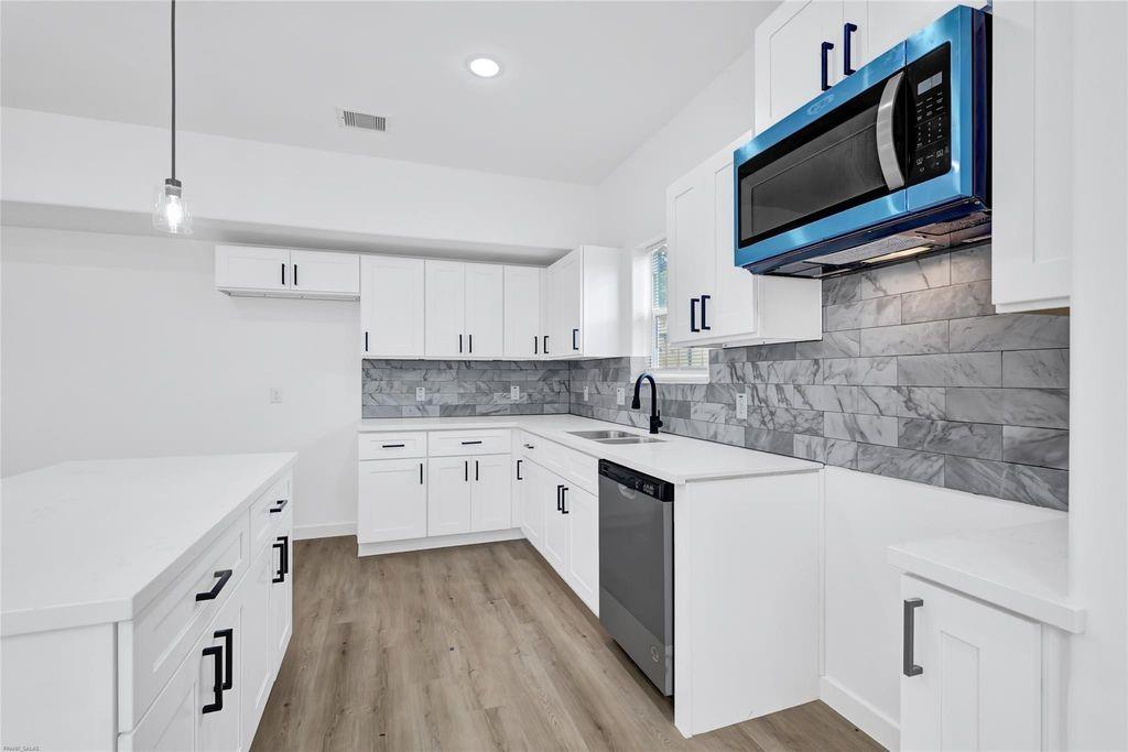 8021 Birmingham Street Unit: A/B