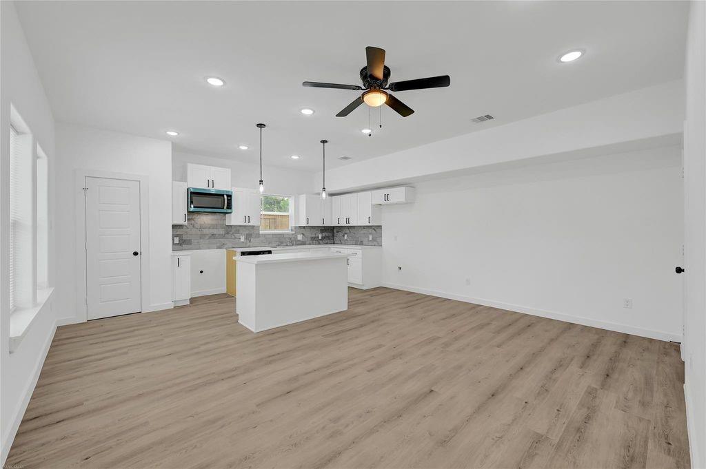 8021 Birmingham Street Unit: A/B