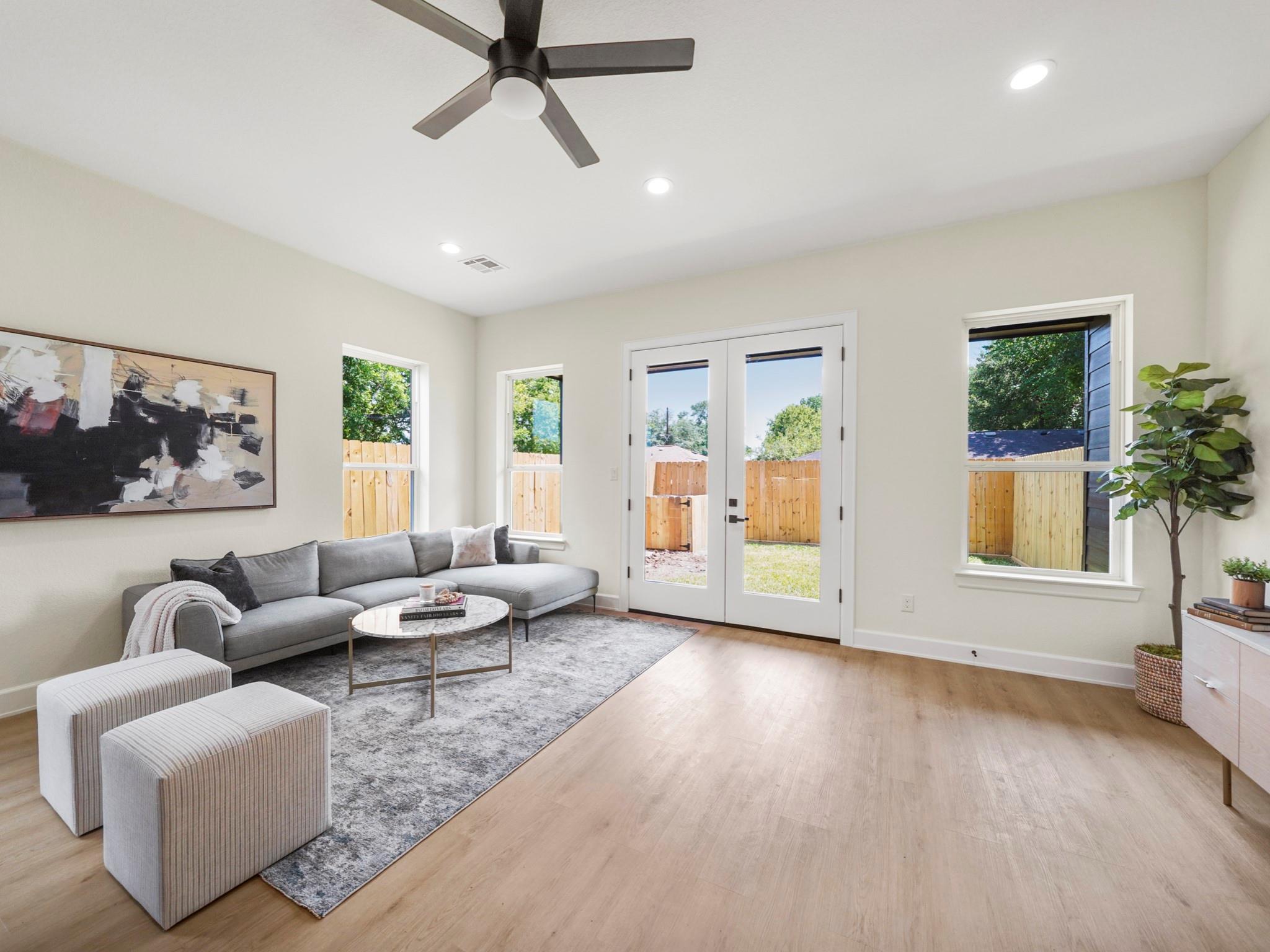 3548 Seabrook Street, Houston