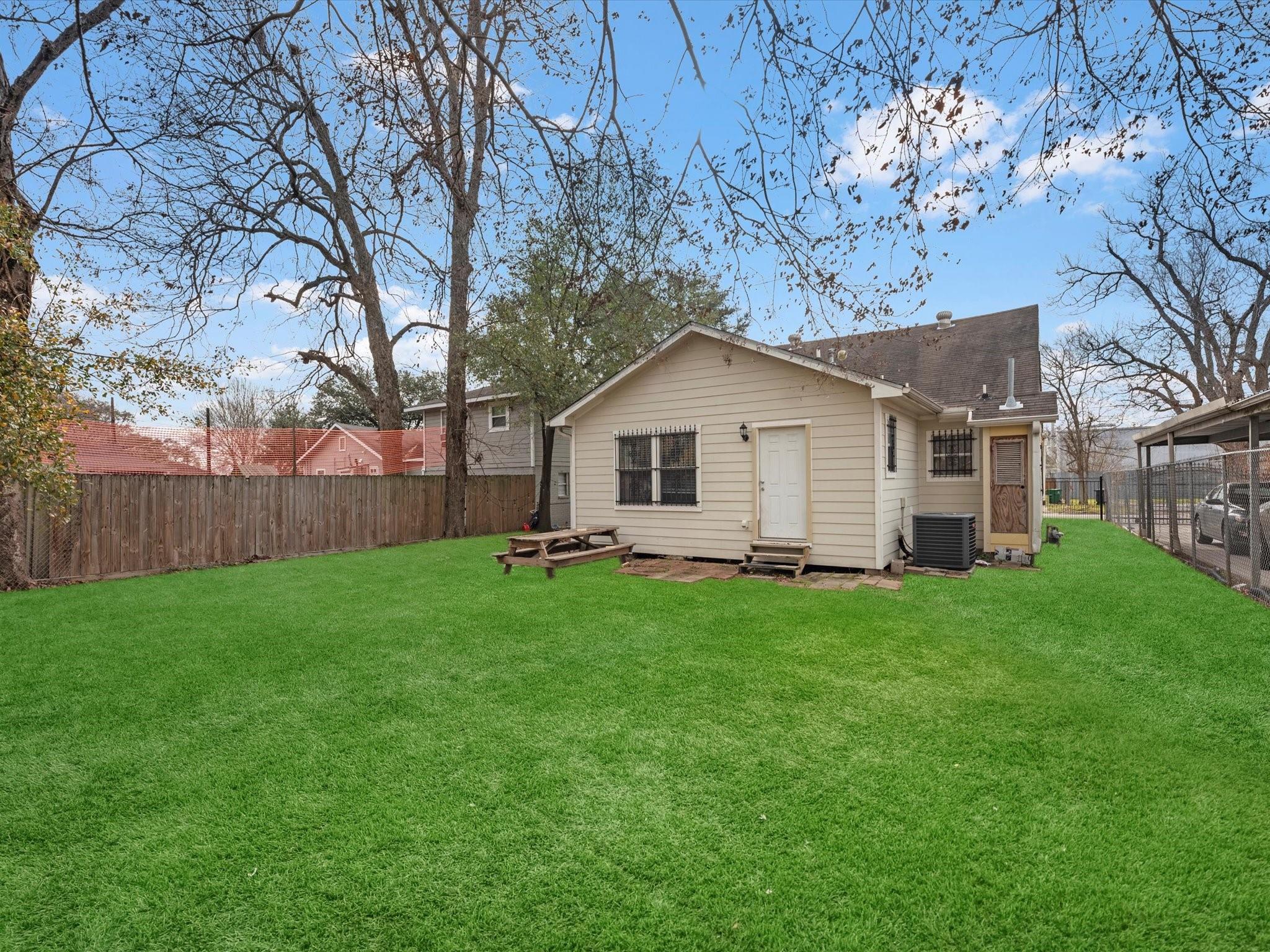 1211 Bigelow Street, Houston