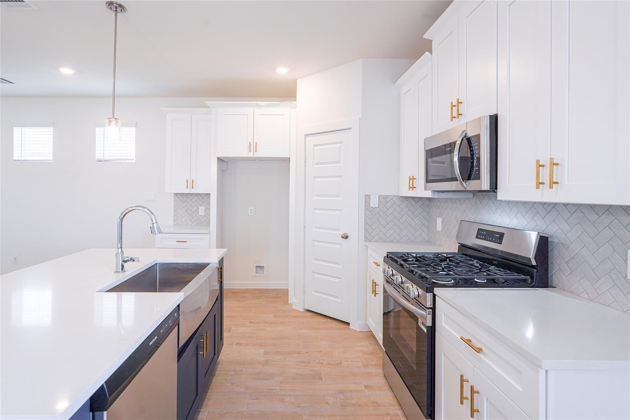 6618 Escondido Drive