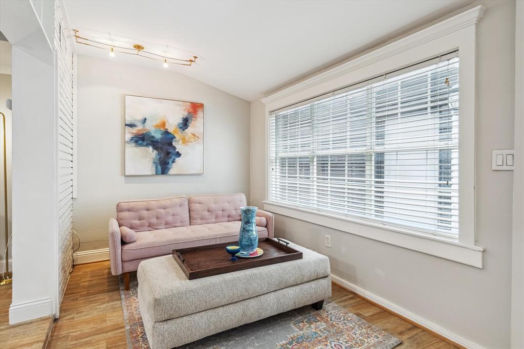811 Lovett Boulevard # 26