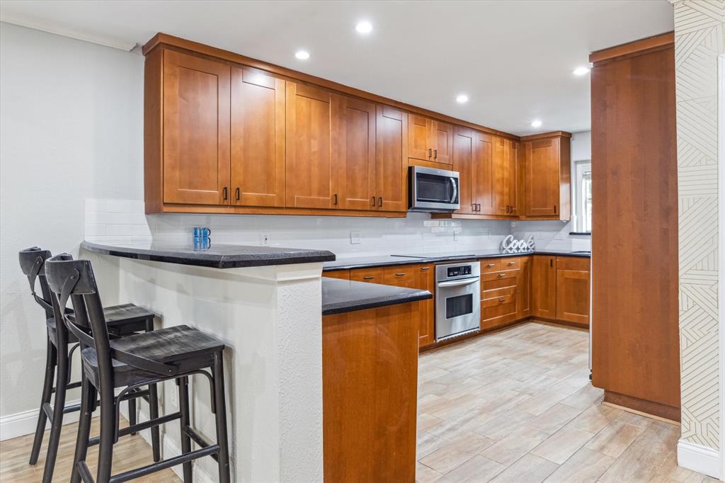 811 Lovett Boulevard # 26