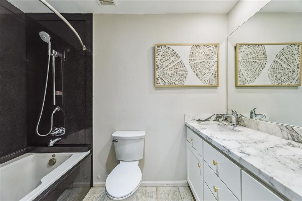 811 Lovett Boulevard # 26