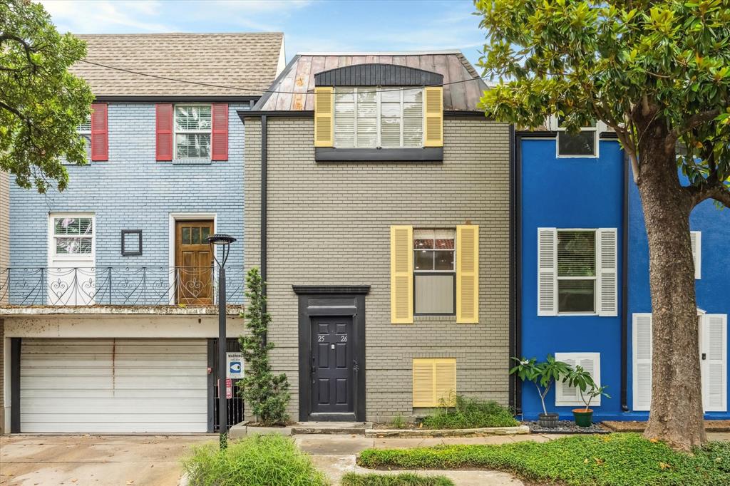 811 Lovett Boulevard # 26