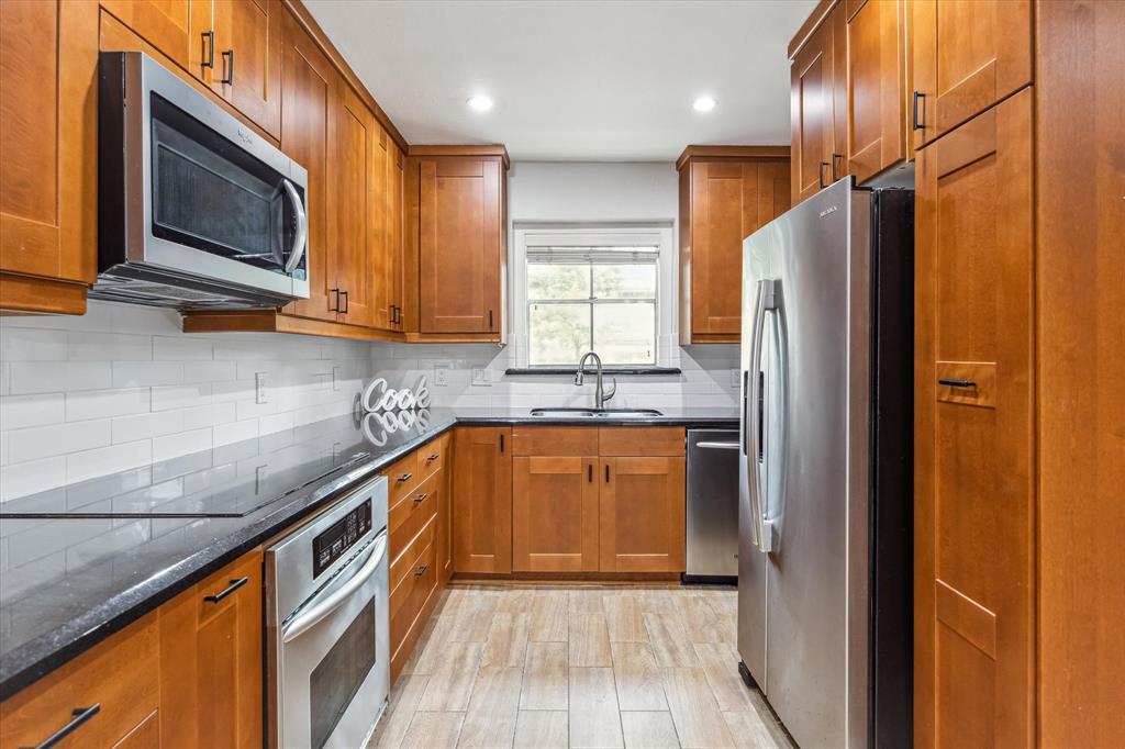 811 Lovett Boulevard # 26