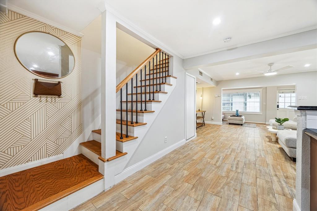 811 Lovett Boulevard # 26