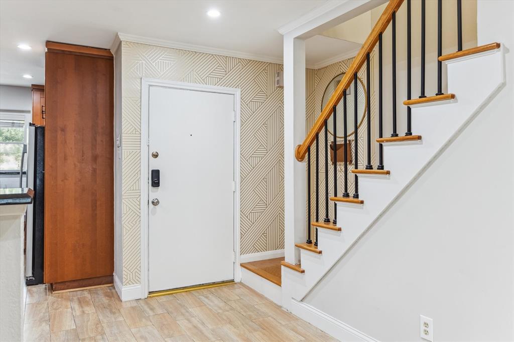 811 Lovett Boulevard # 26