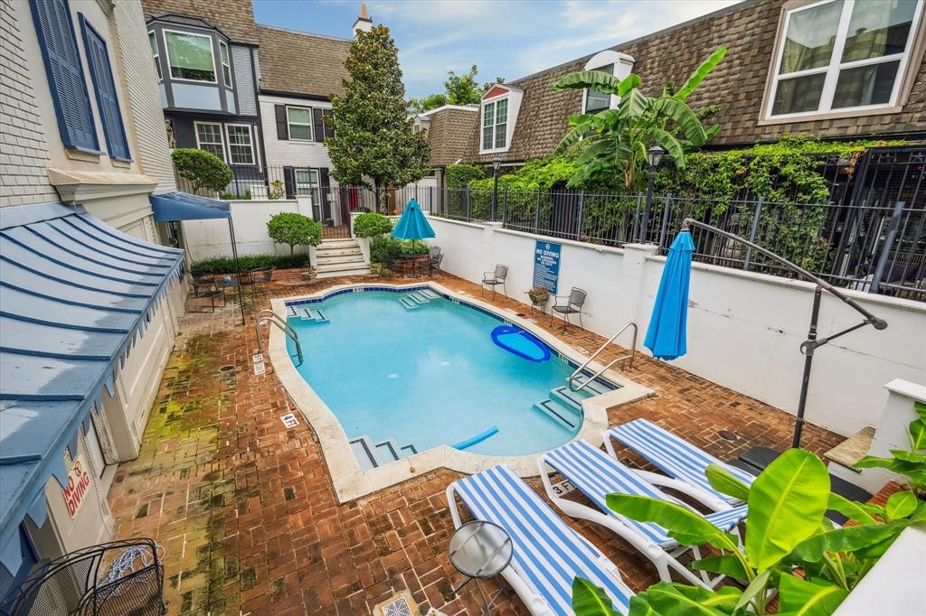 811 Lovett Boulevard # 26