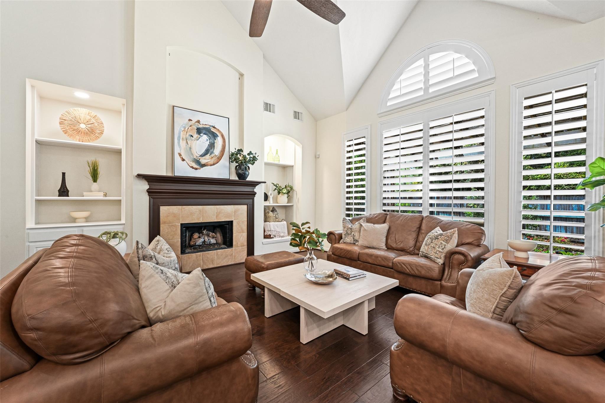 35 Monet Bend Place