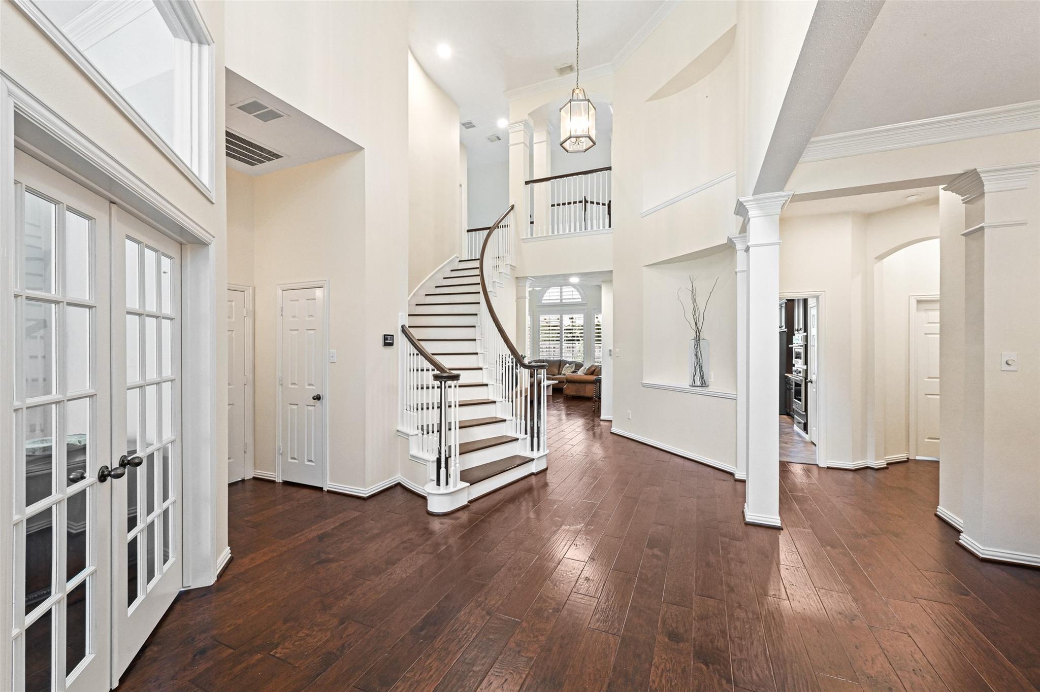 35 Monet Bend Place