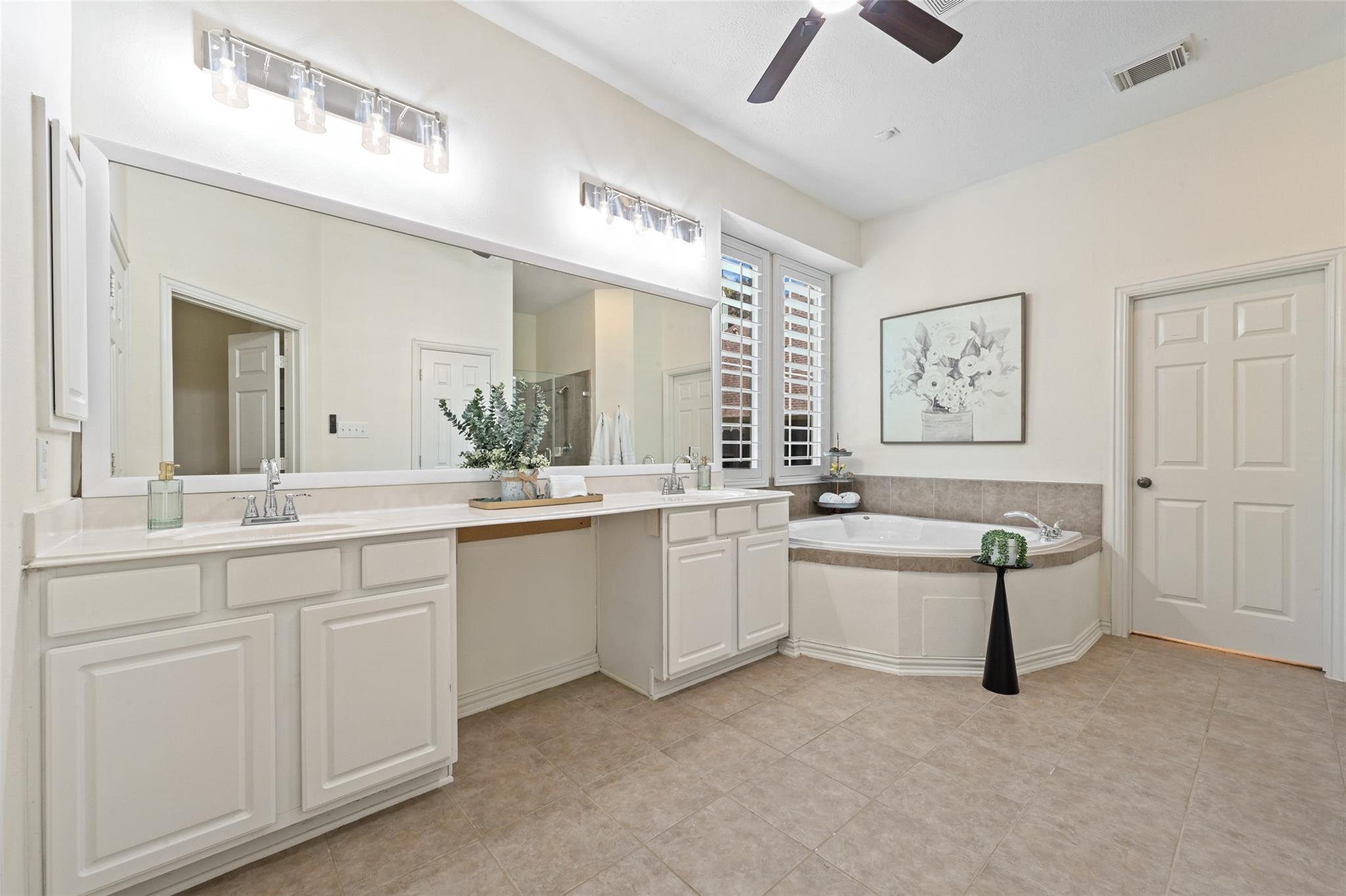 35 Monet Bend Place