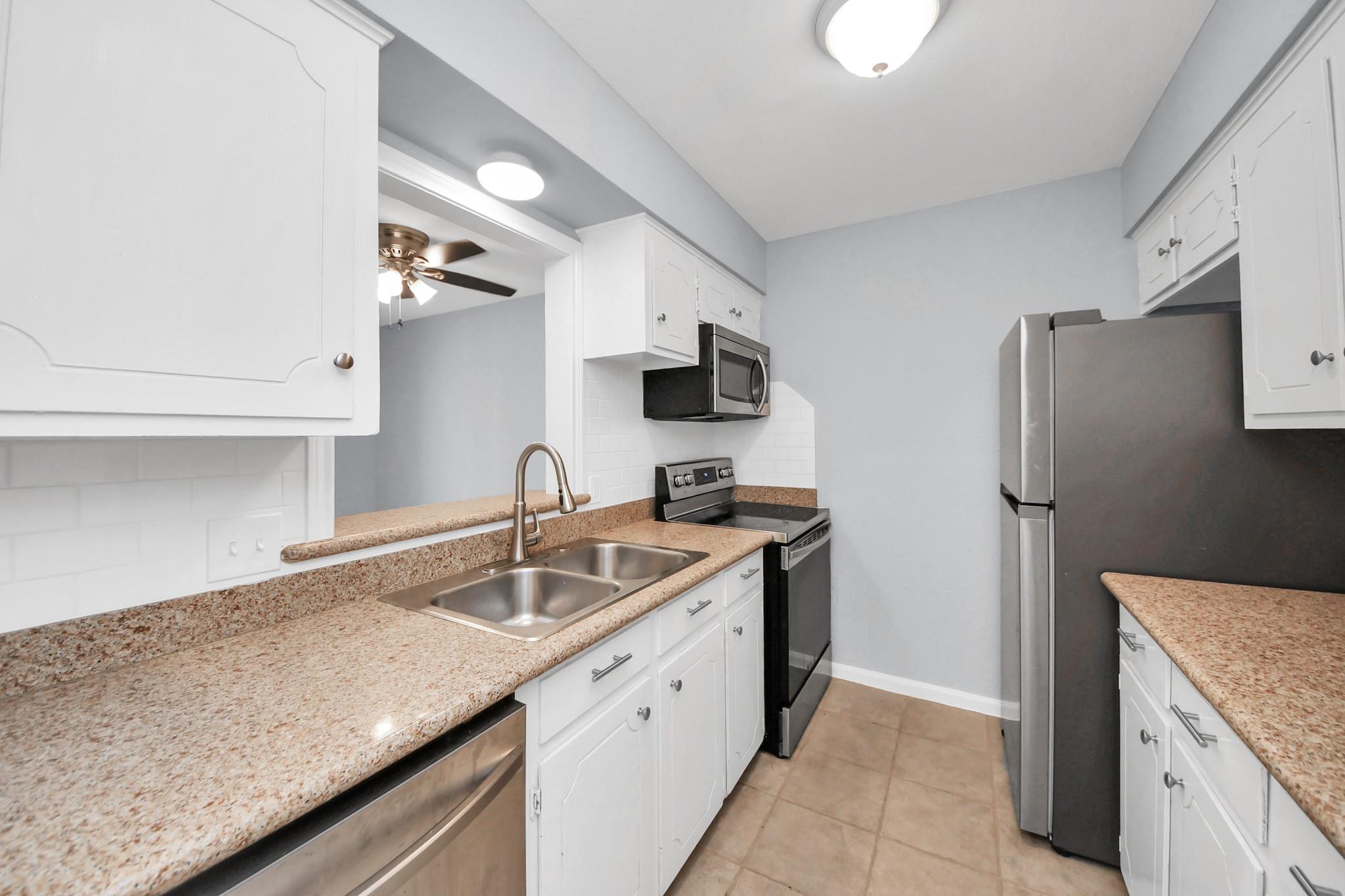 10654 Hazelhurst Drive # 28