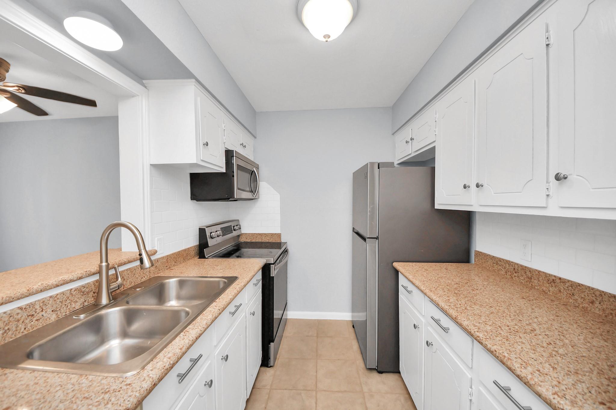10654 Hazelhurst Drive # 28