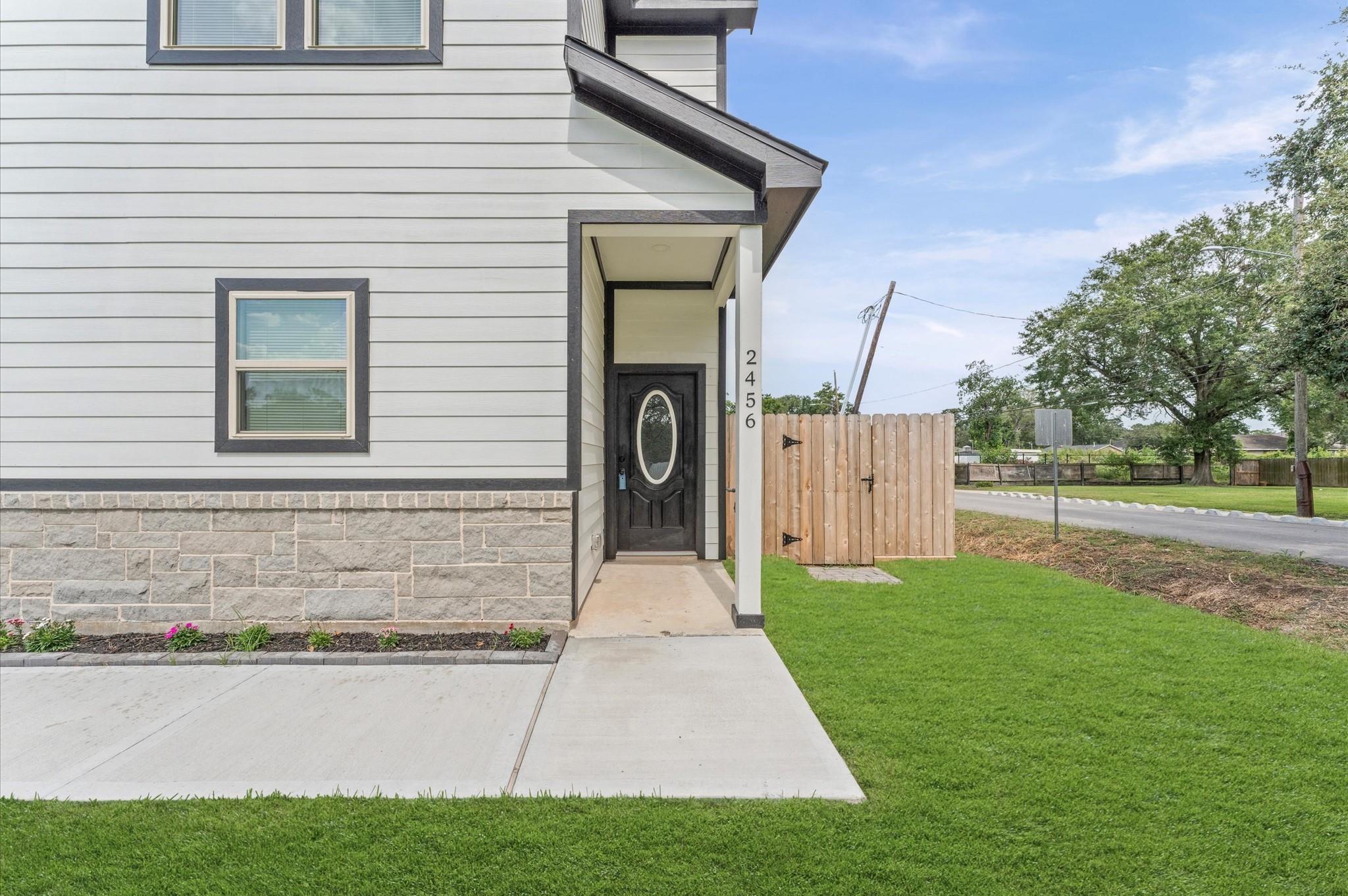 2456 Walcott Lane