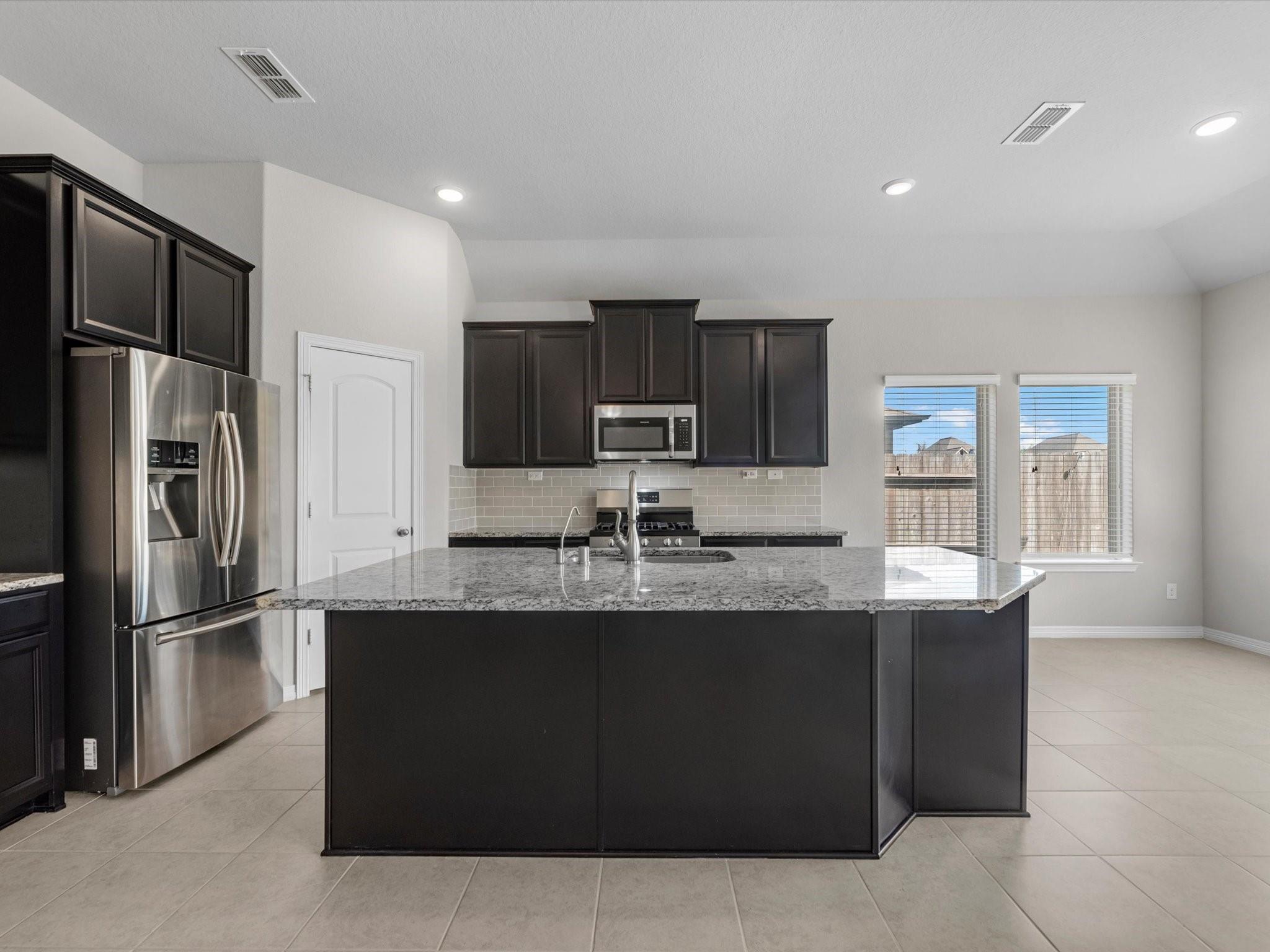 2414 Jasper Point