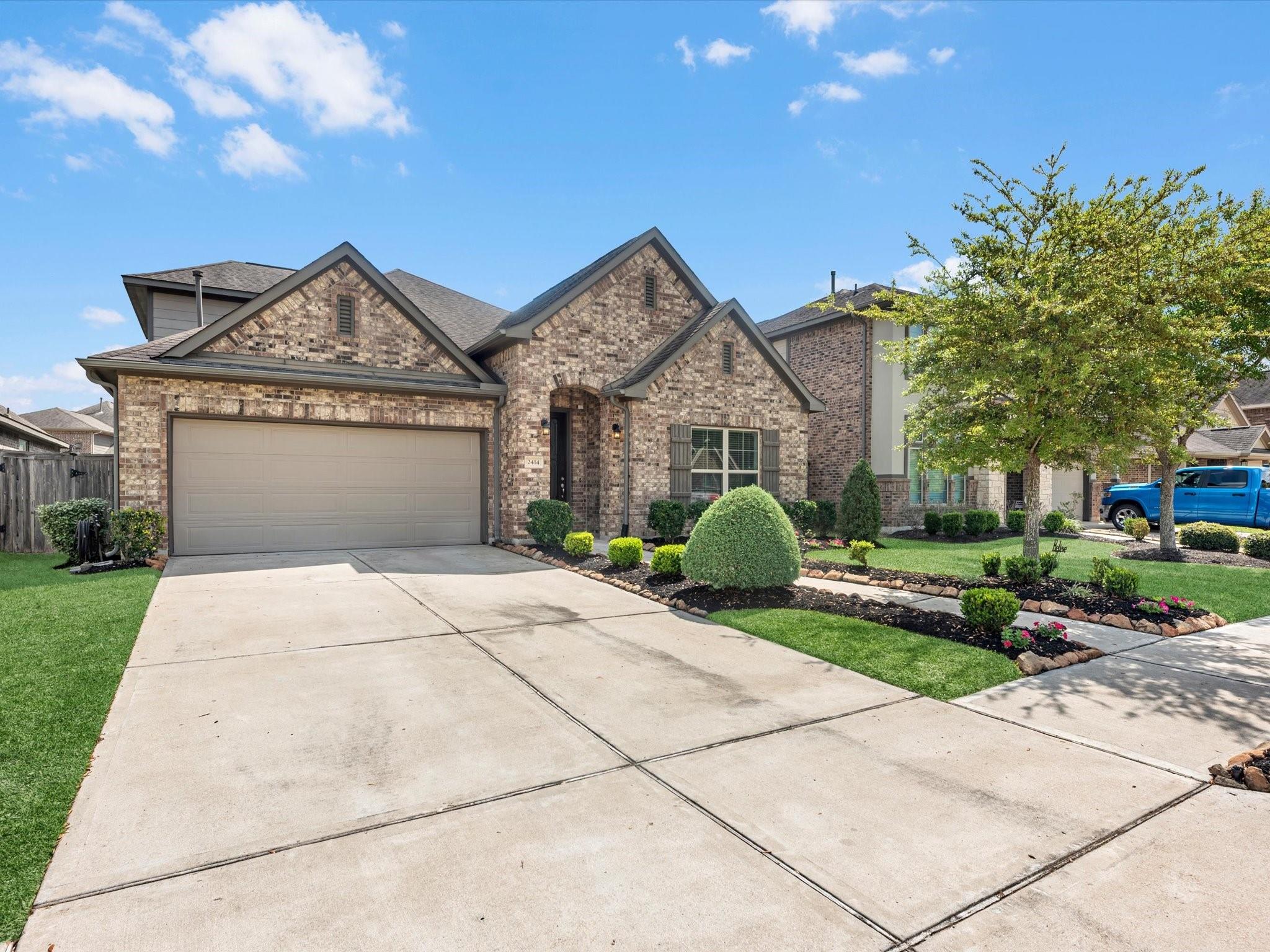 2414 Jasper Point