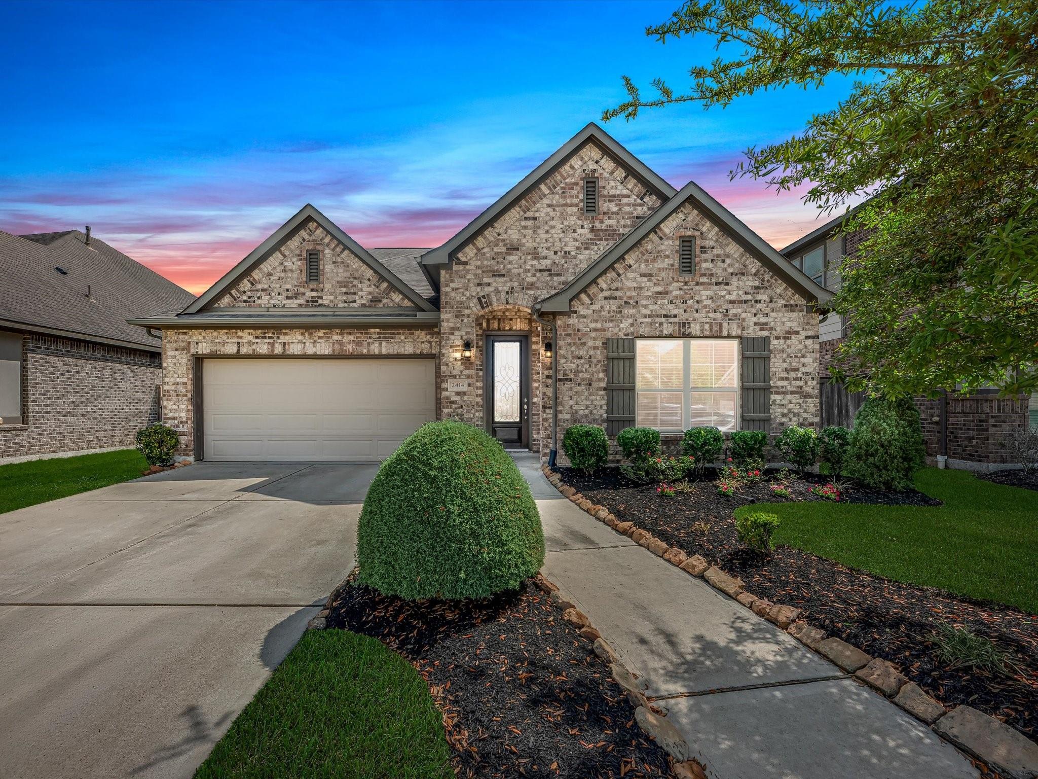 2414 Jasper Point