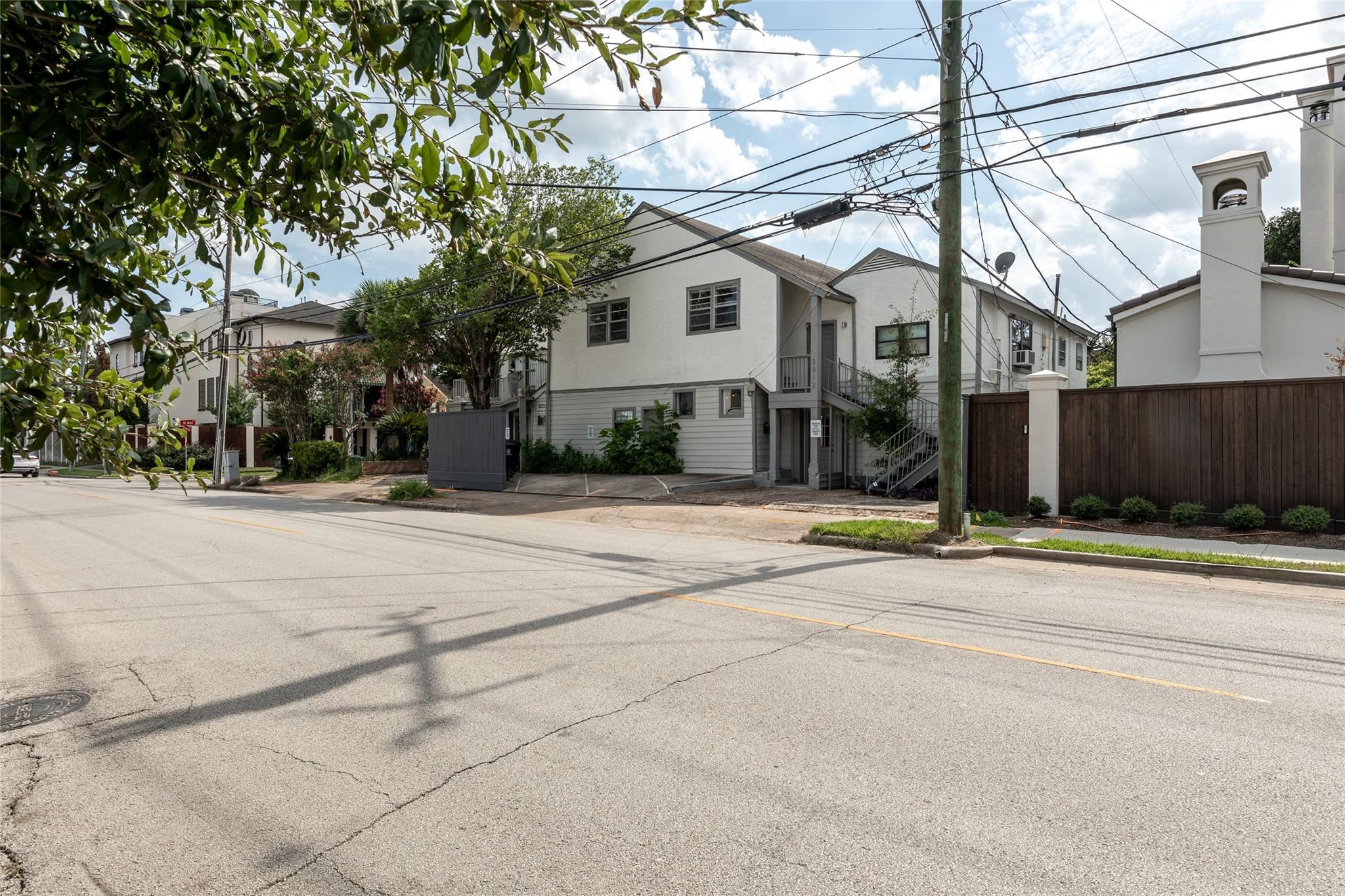 3314 Greenbriar Drive