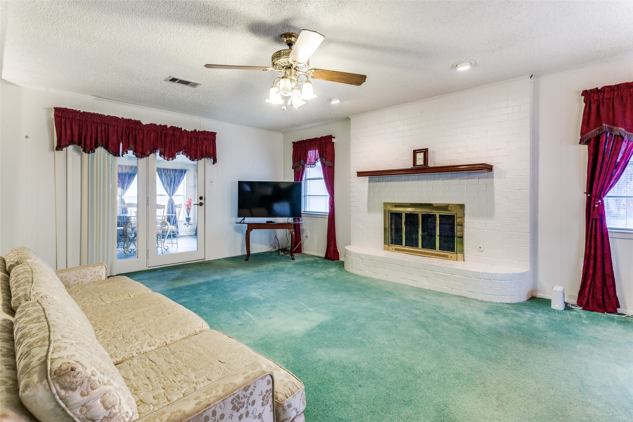 829 Belaire Drive