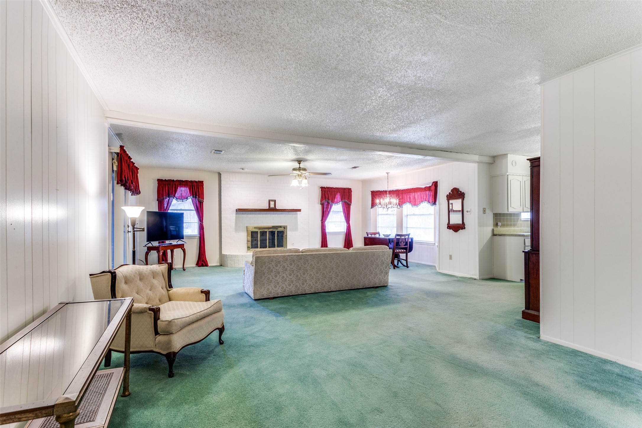 829 Belaire Drive