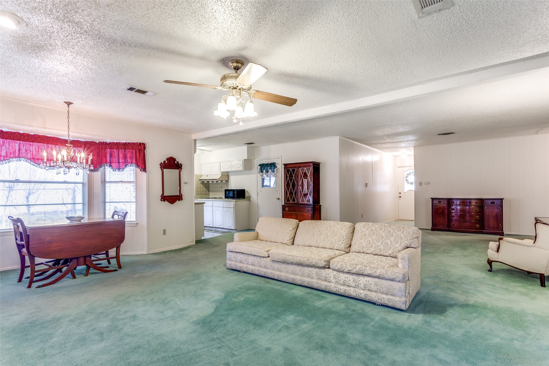 829 Belaire Drive