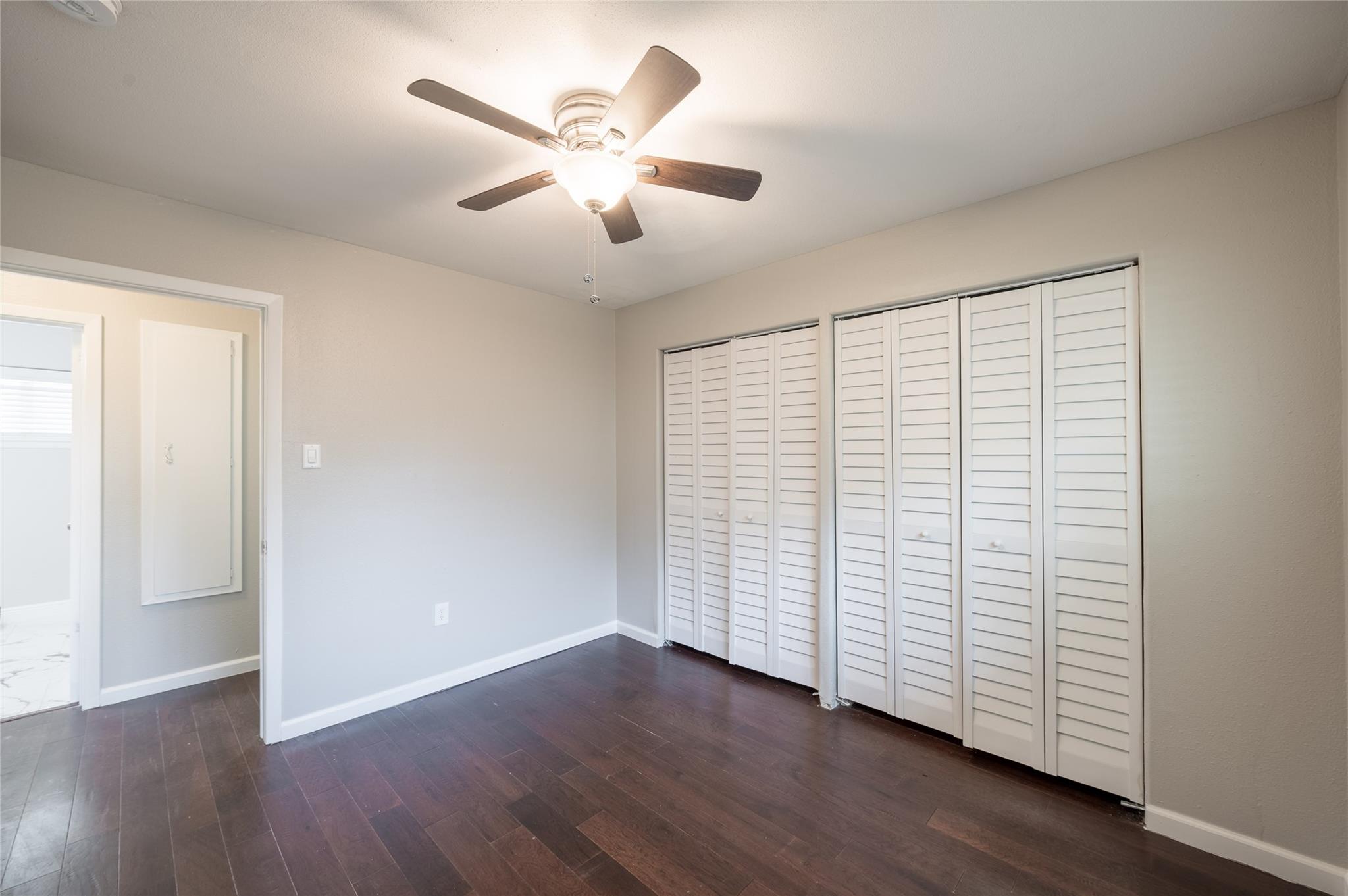 809 Newport Boulevard