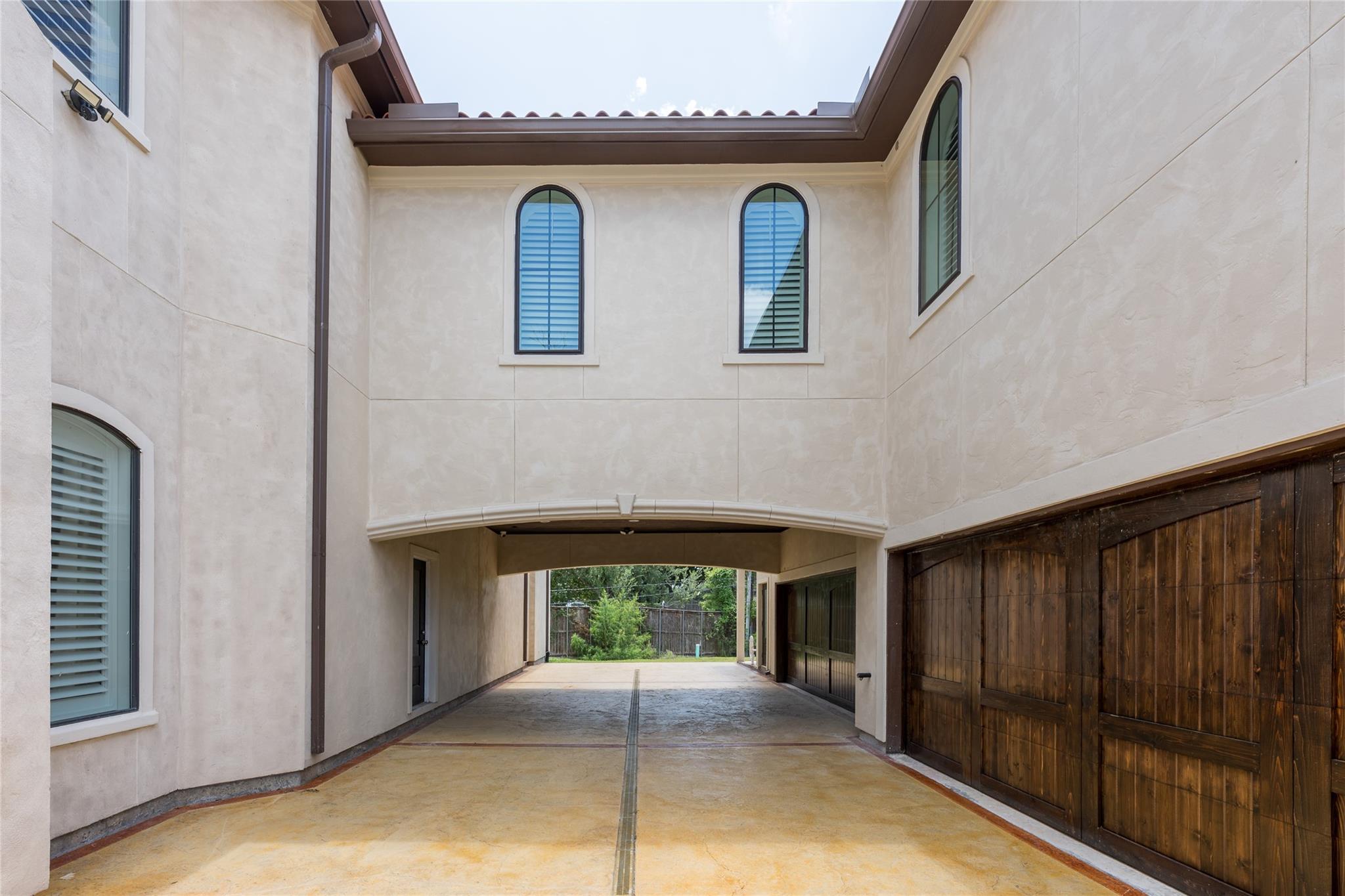 5142 Huckleberry Circle