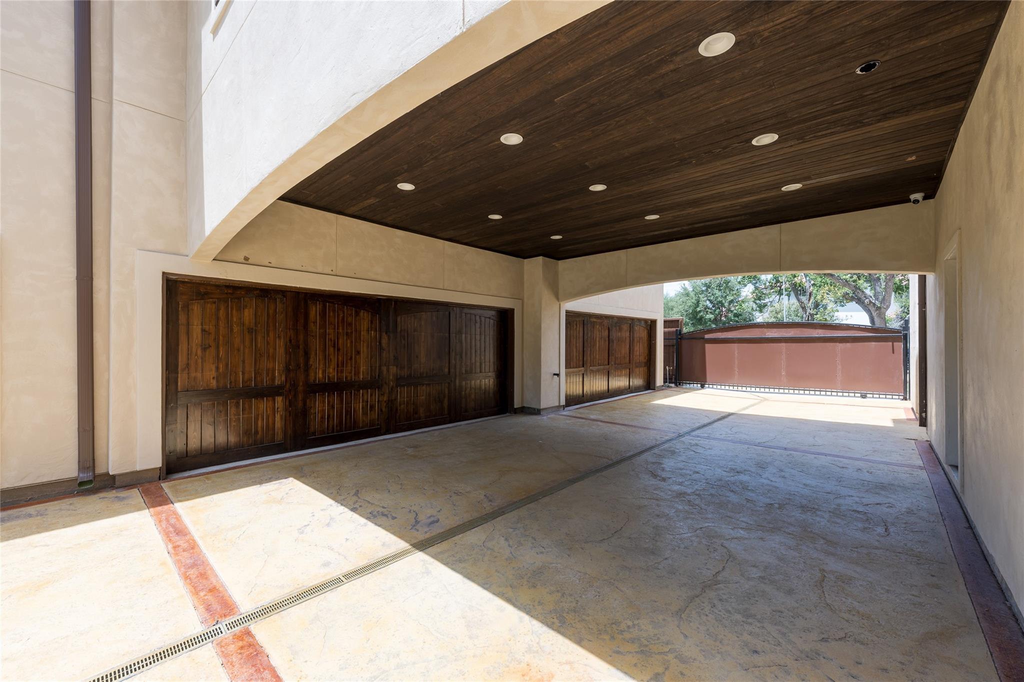 5142 Huckleberry Circle