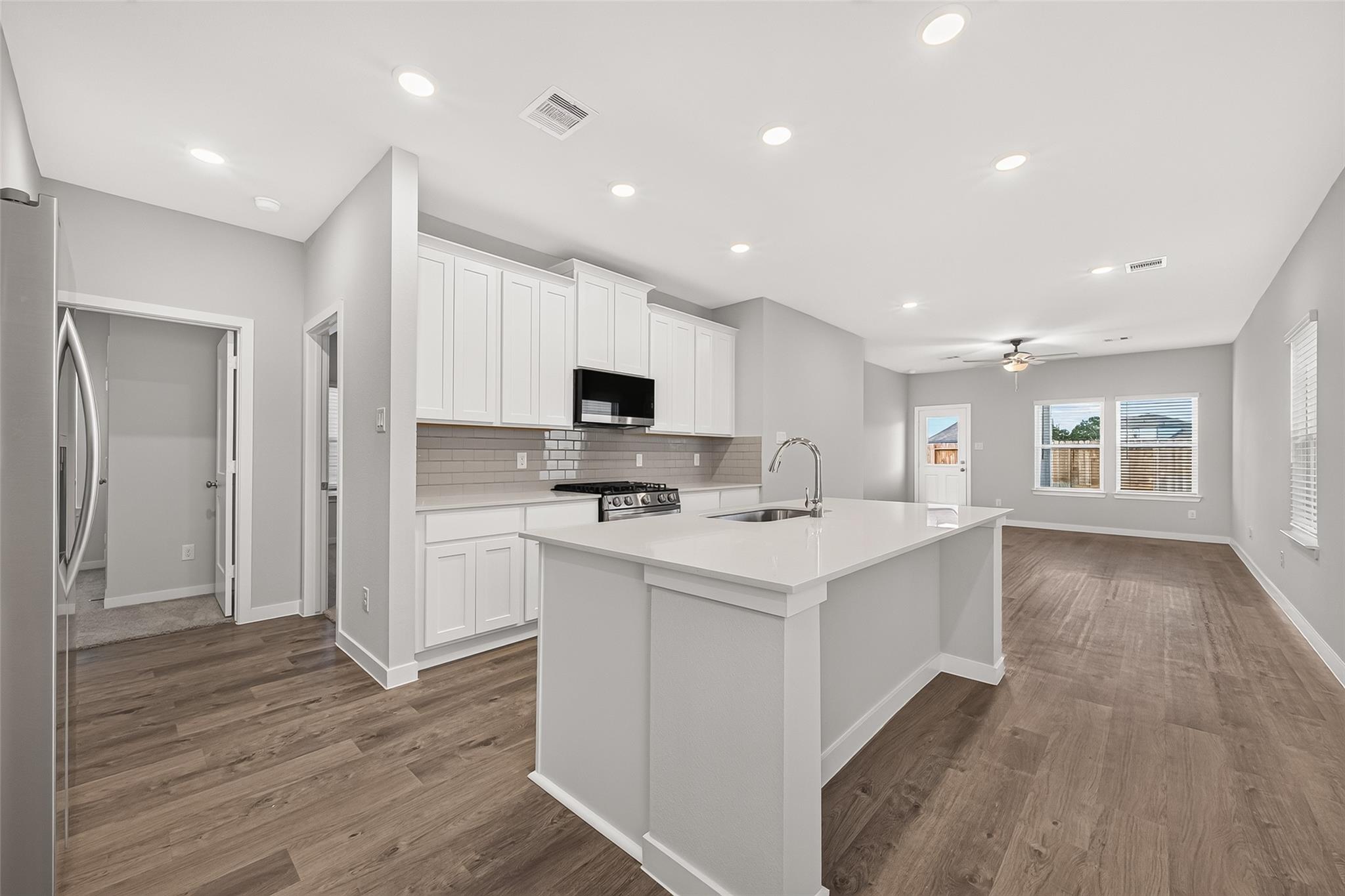 4042 Bay Court