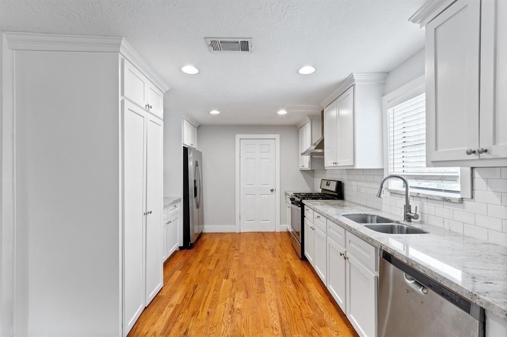 1305 Idylwild Street