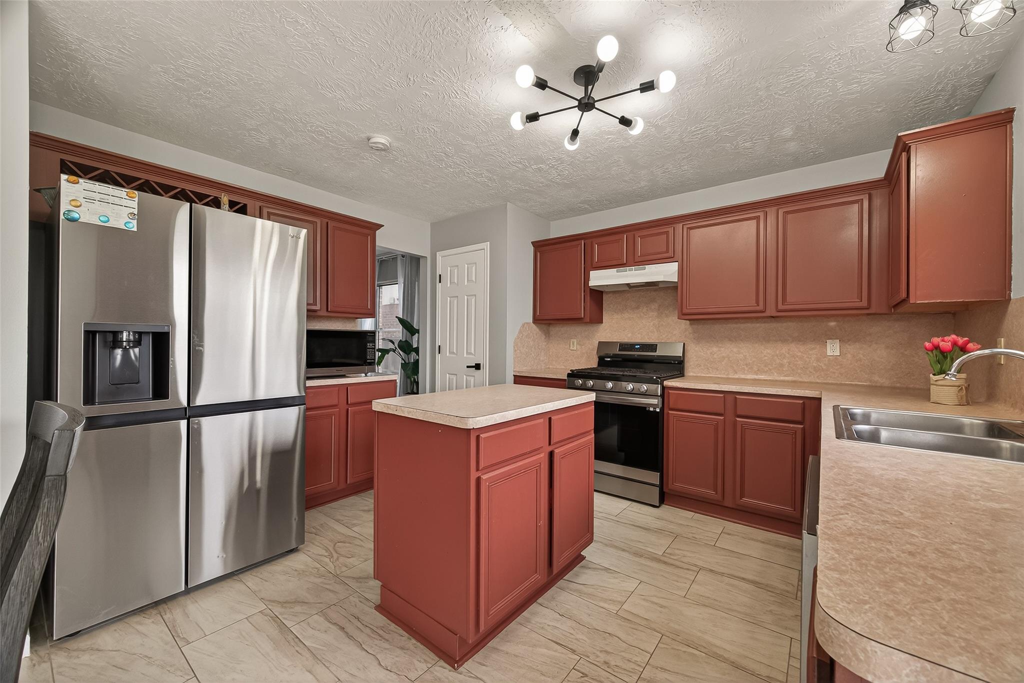579 Rivergrove Drive