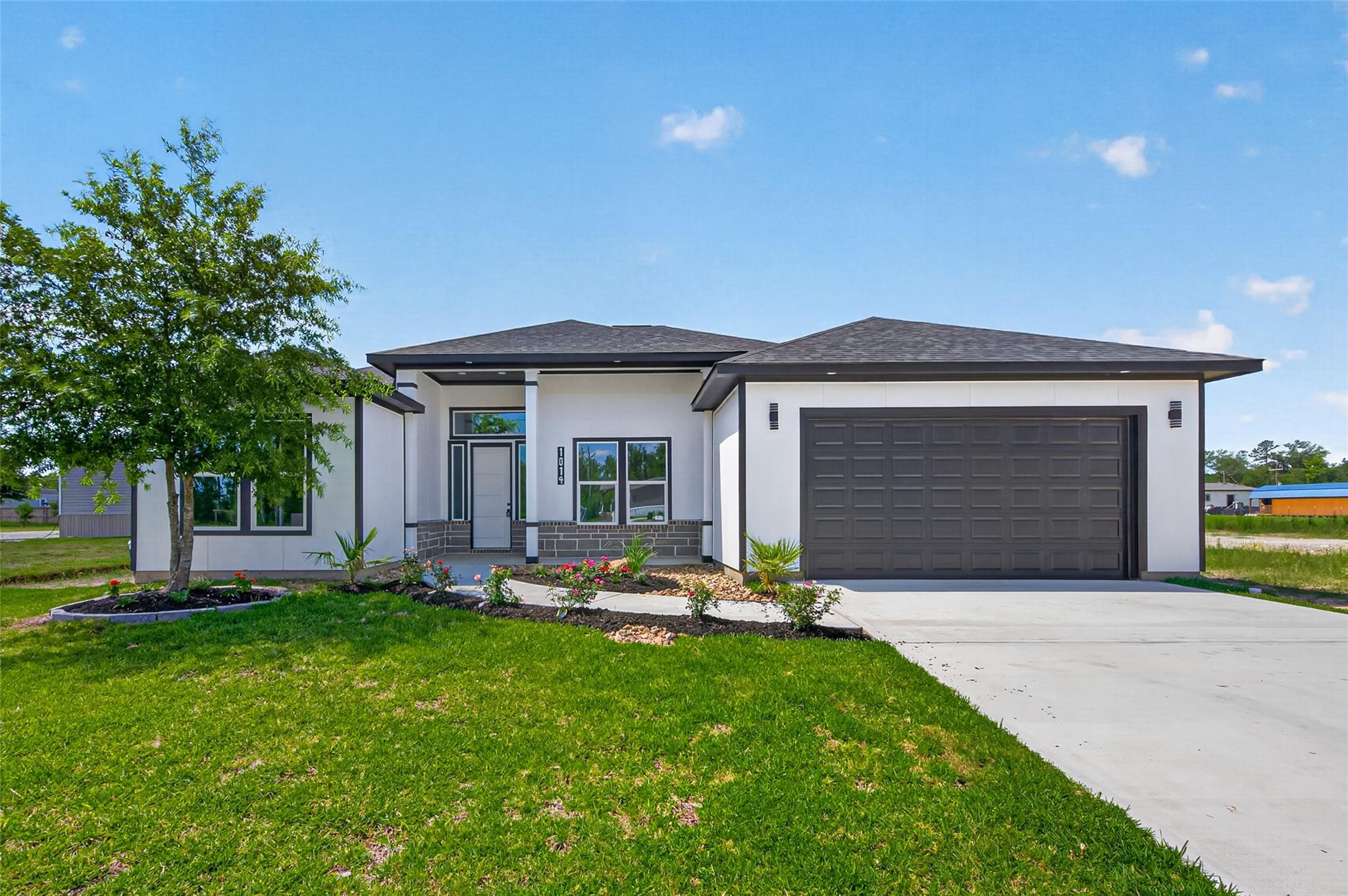 1014 Exotic Pine Drive