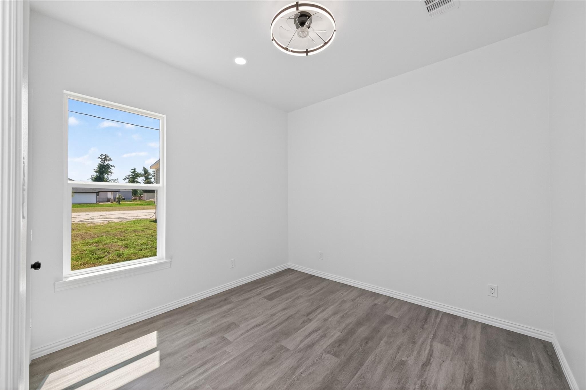 1014 Exotic Pine Drive