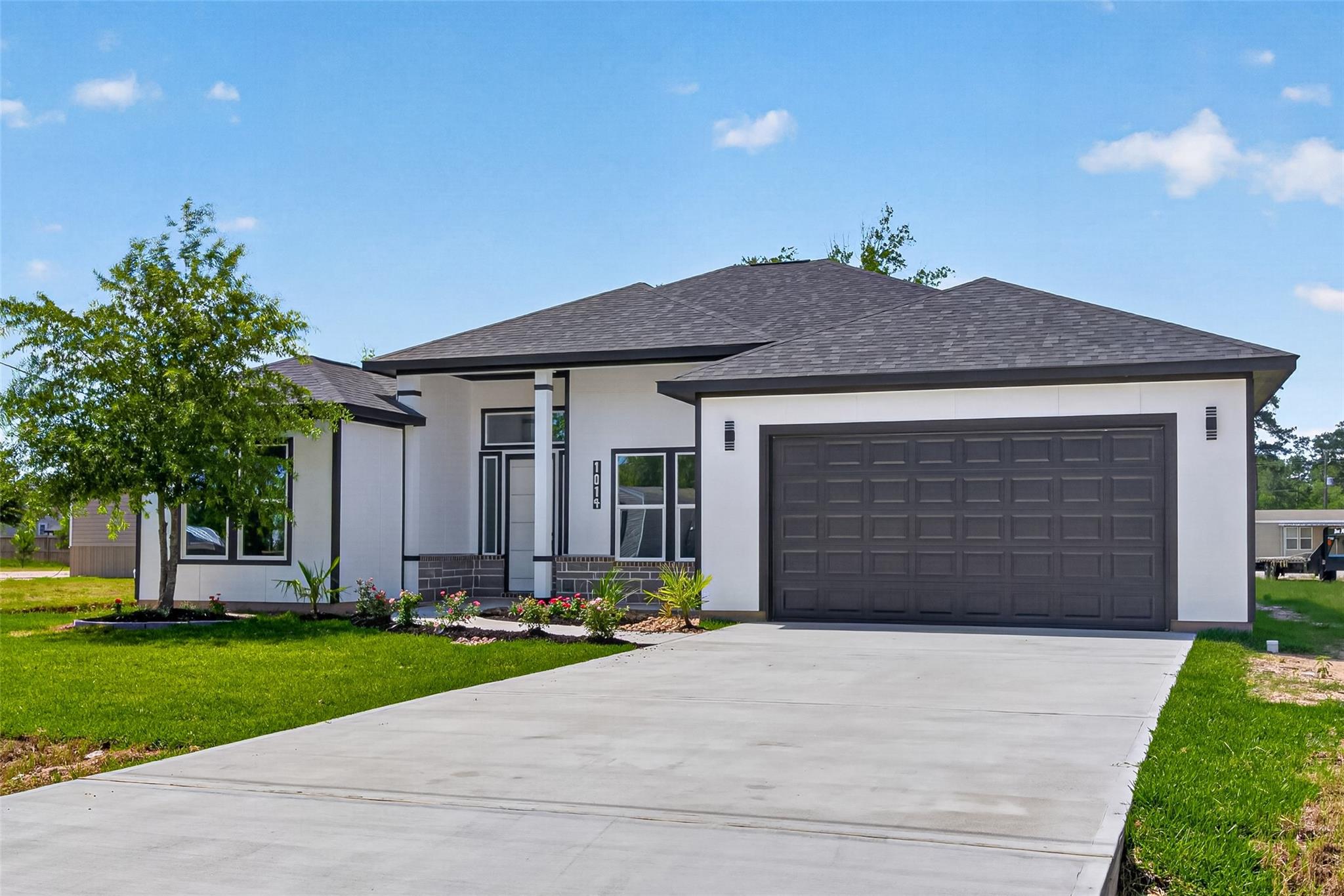 1014 Exotic Pine Drive
